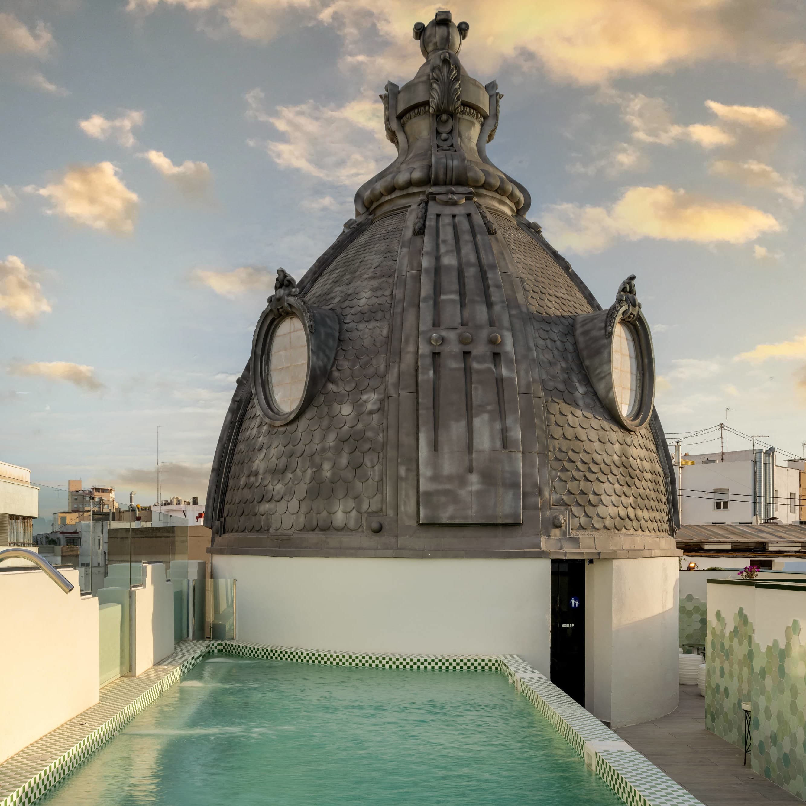 Palacio Santa Clara, Autograph Collection