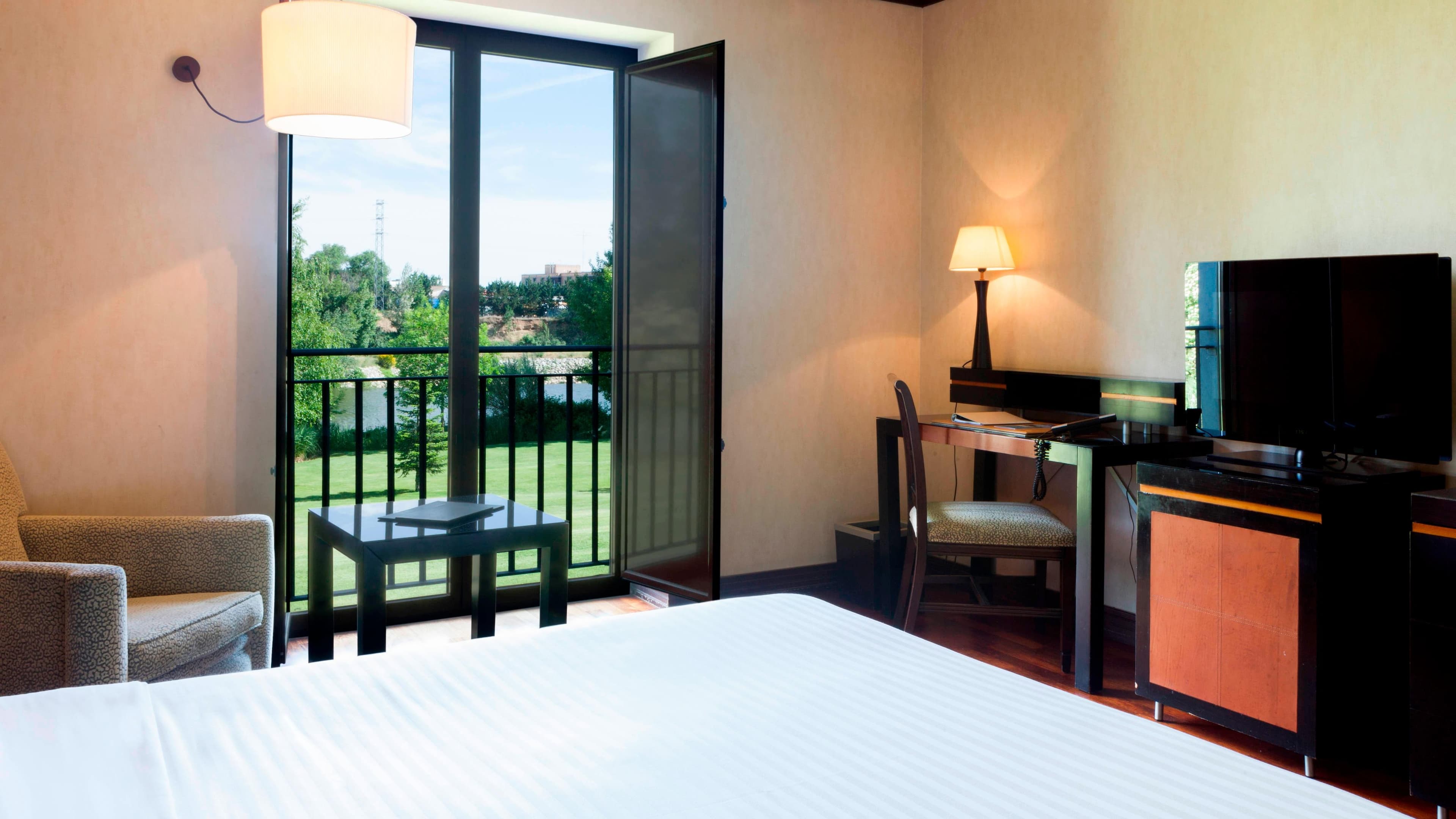 Standard Twin - Image 3