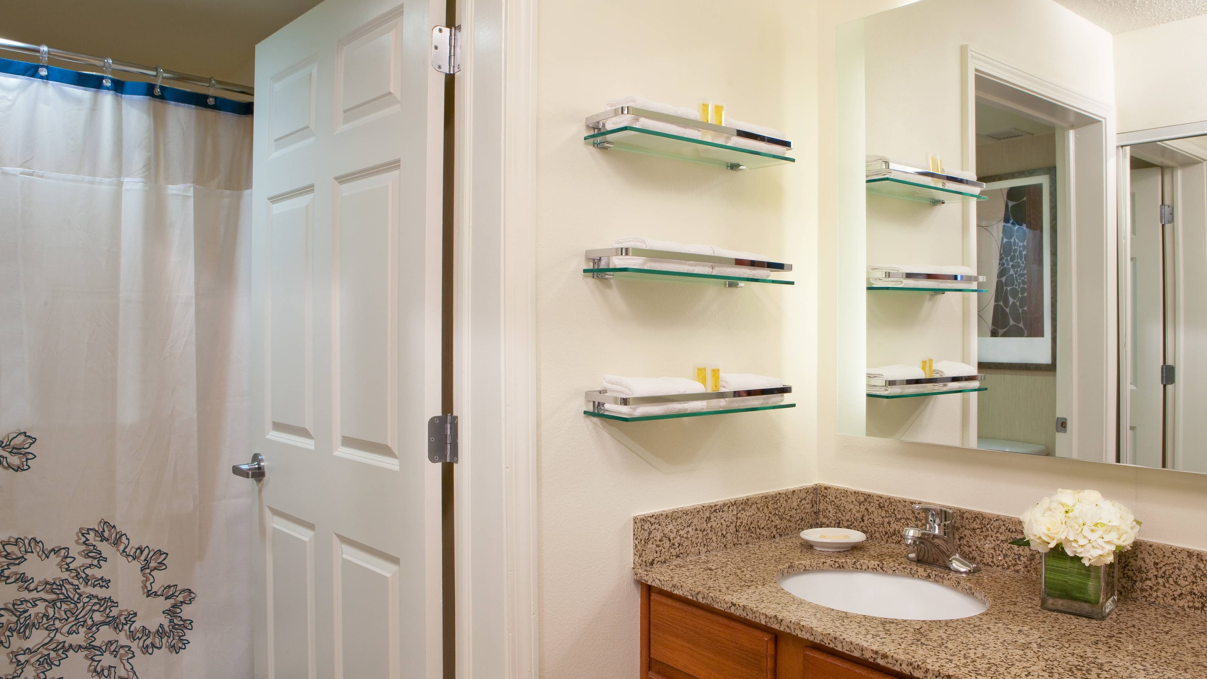 1 Bedroom Suite - Image 8