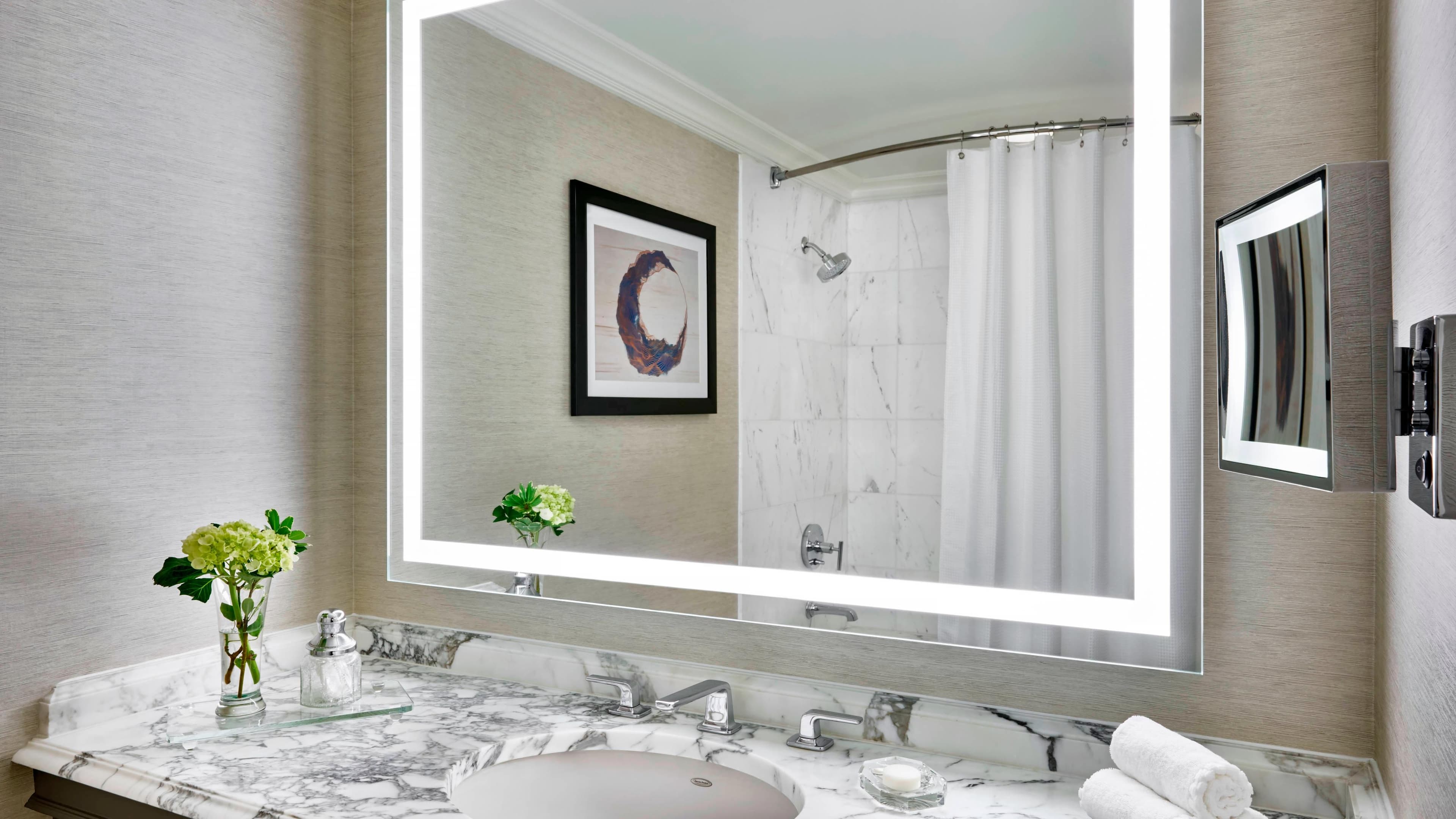 Deluxe Guest room - Image 3