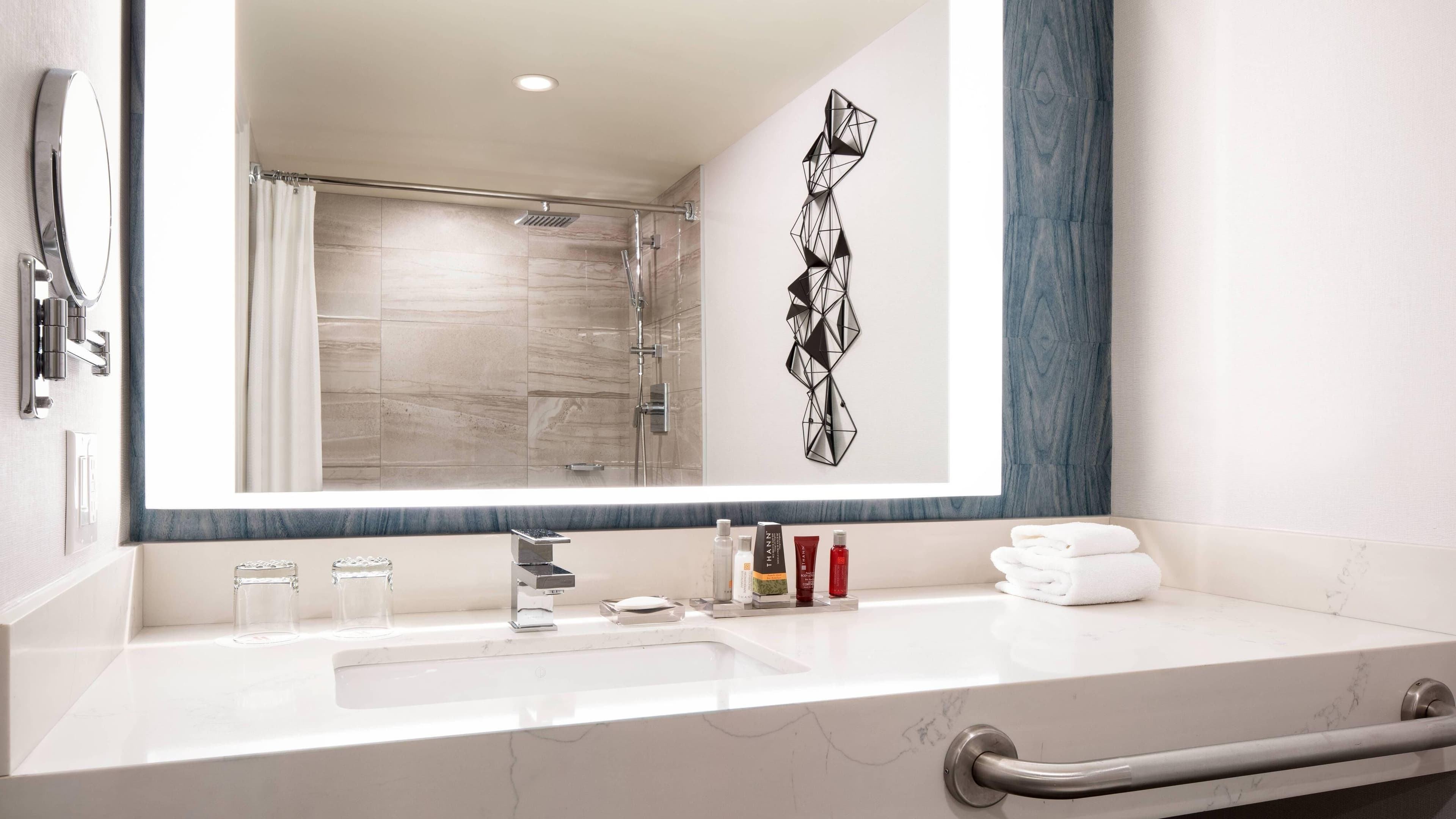 Junior Suite - Image 12