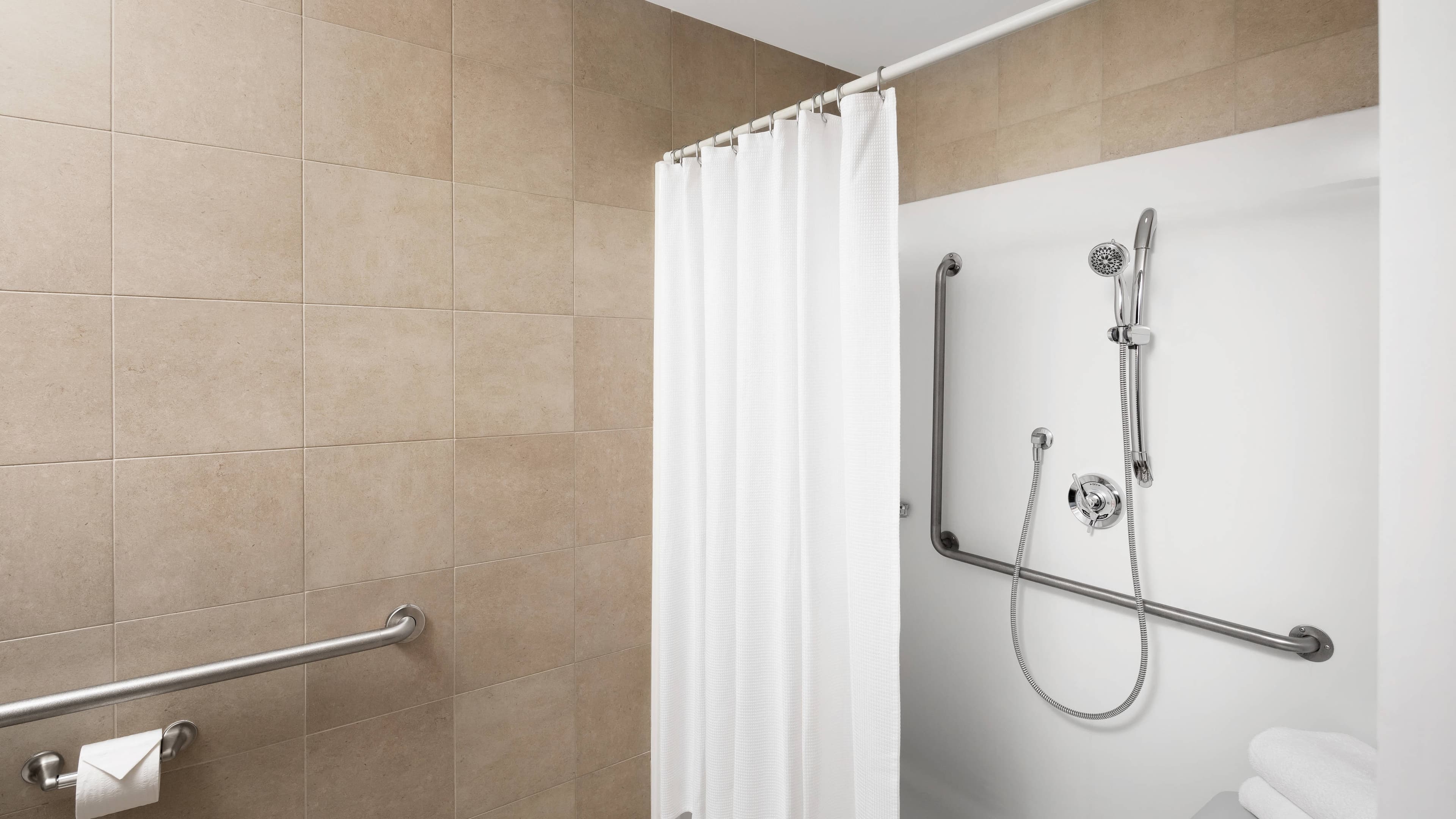 Deluxe Guest room - Image 8