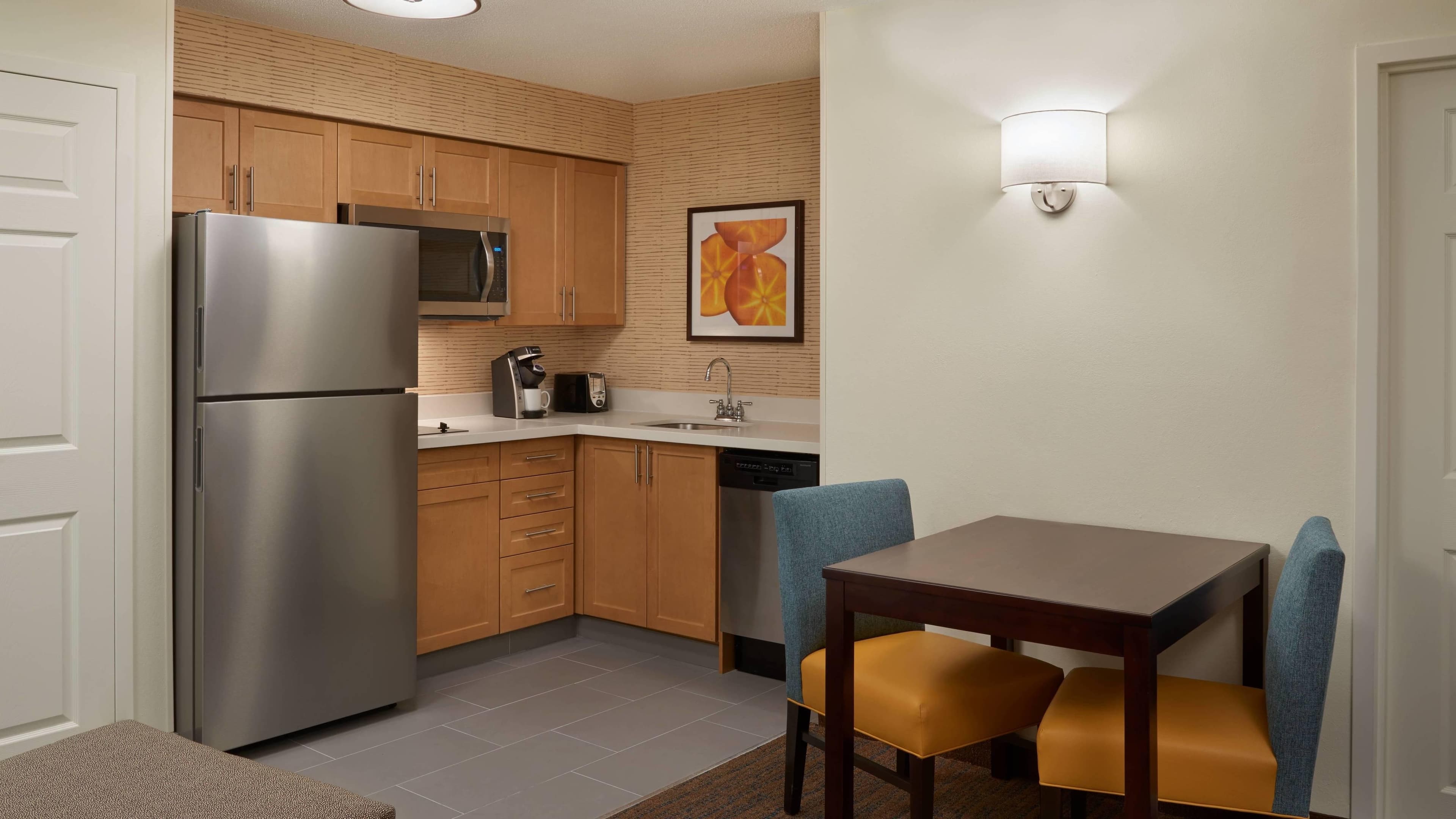 1 Bedroom Suite - Image 2