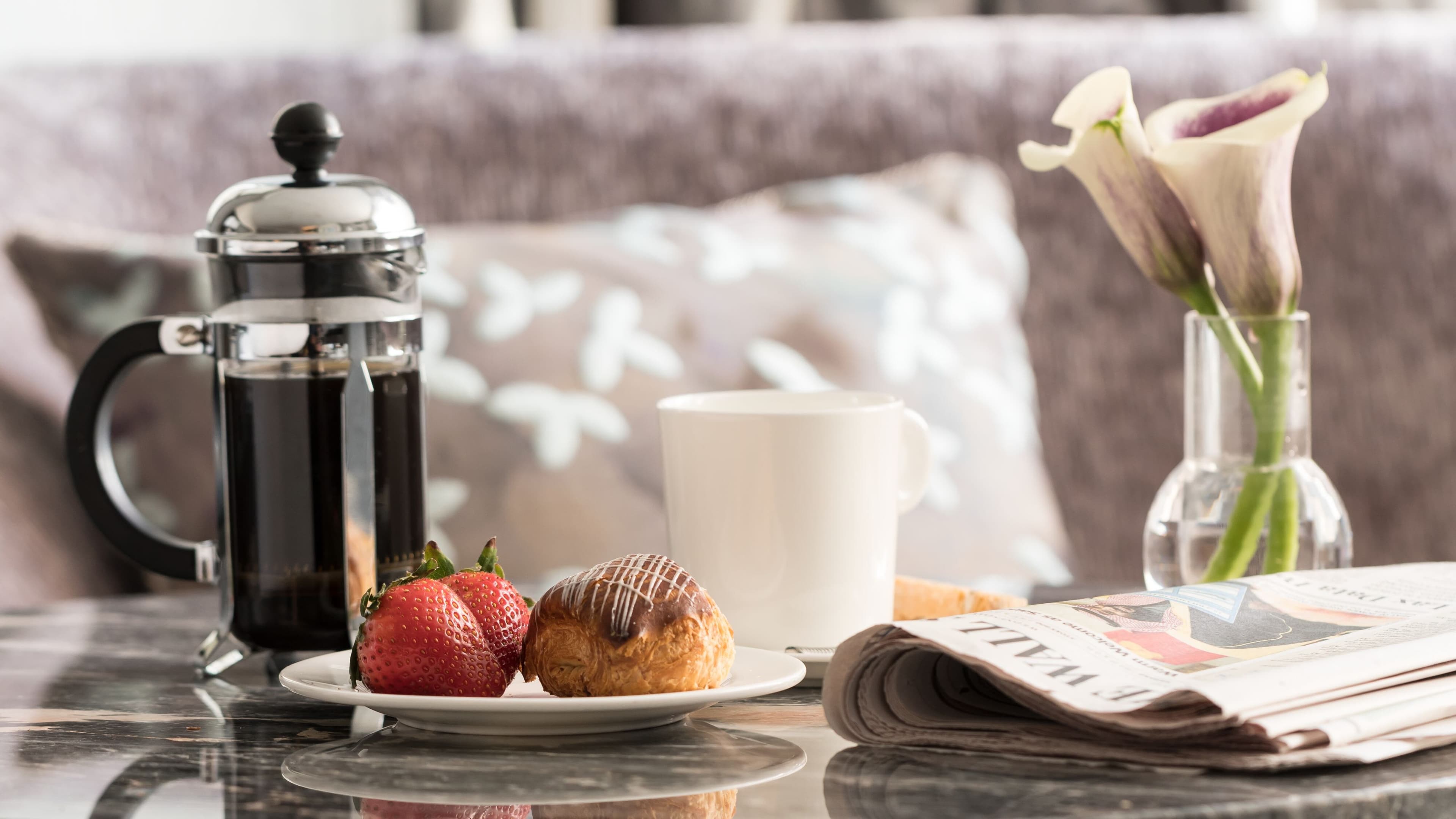 Deluxe Guest room - Image 6