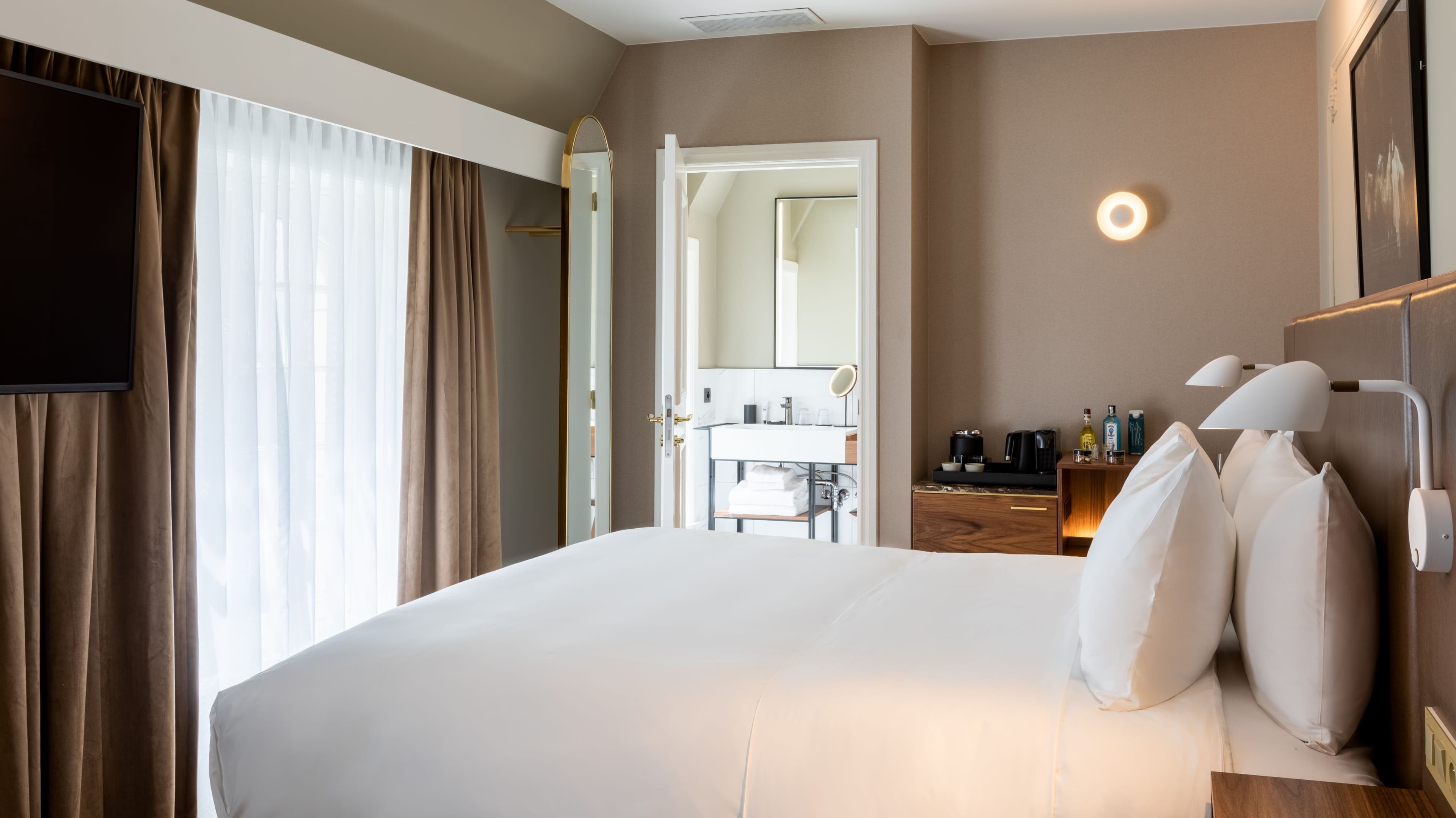 Emerald King - Image 1