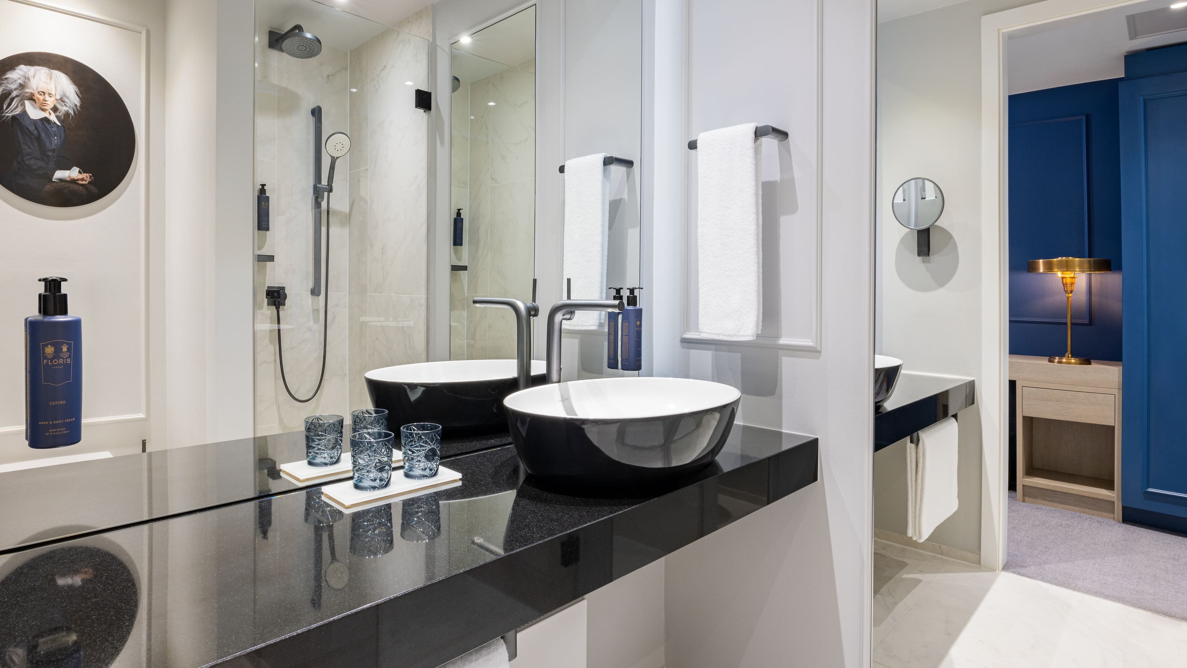 Luc Queen Room - Image 4