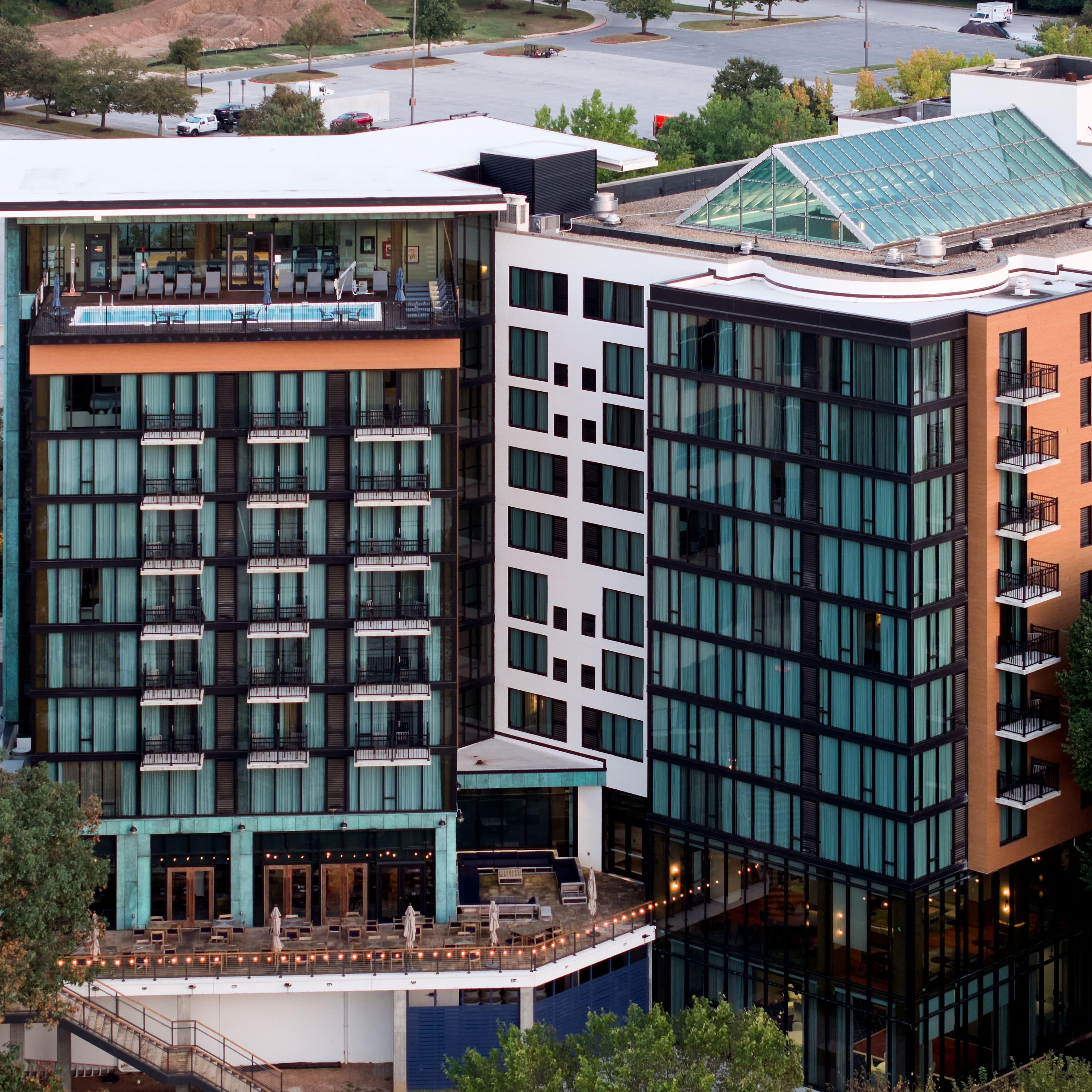 Merriweather Lakehouse, Autograph Collection