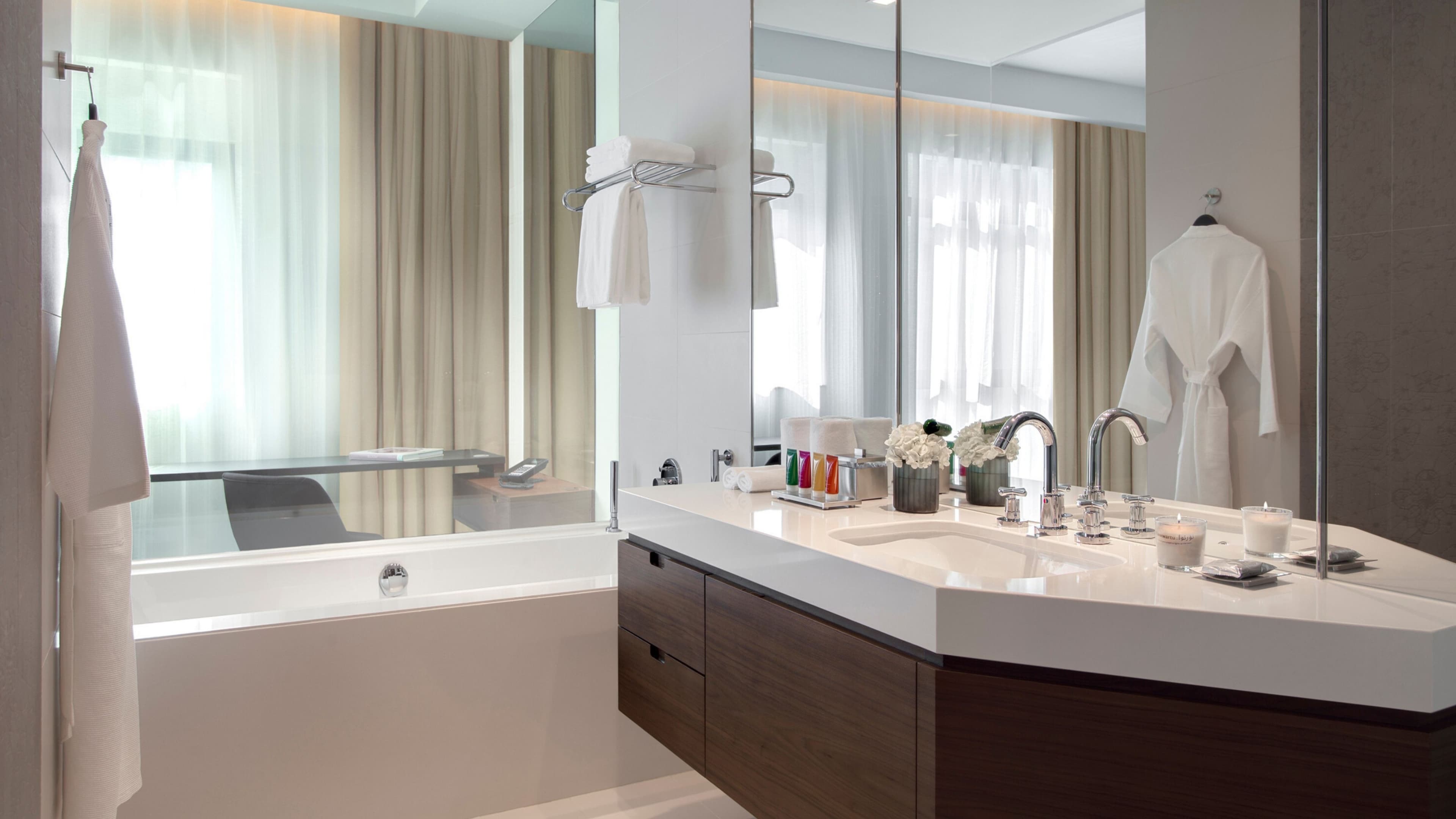 Deluxe Guest room - Image 3