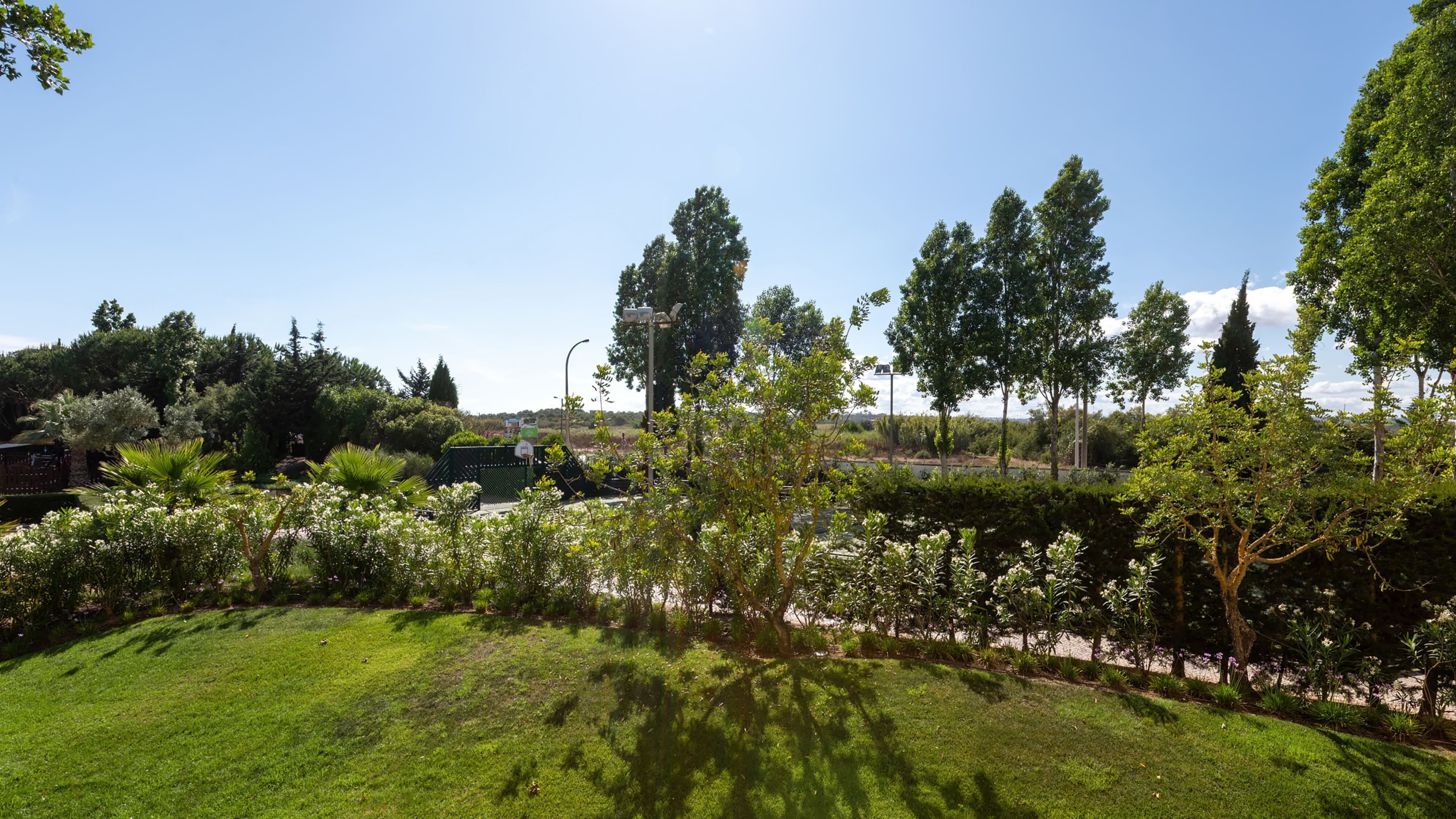 Tropical Retreat Dbl Bed - Image 9