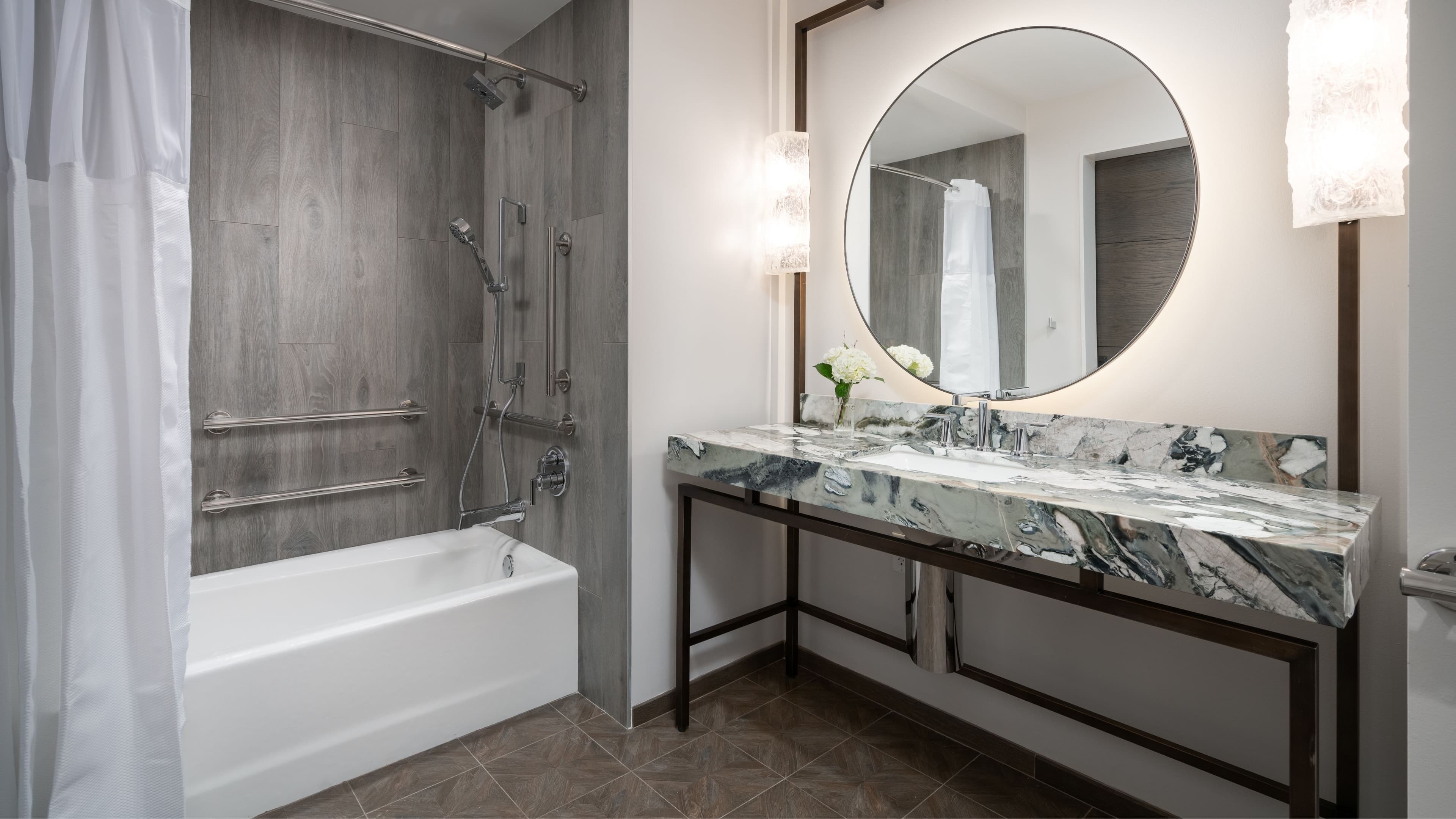 Standard King - Image 2