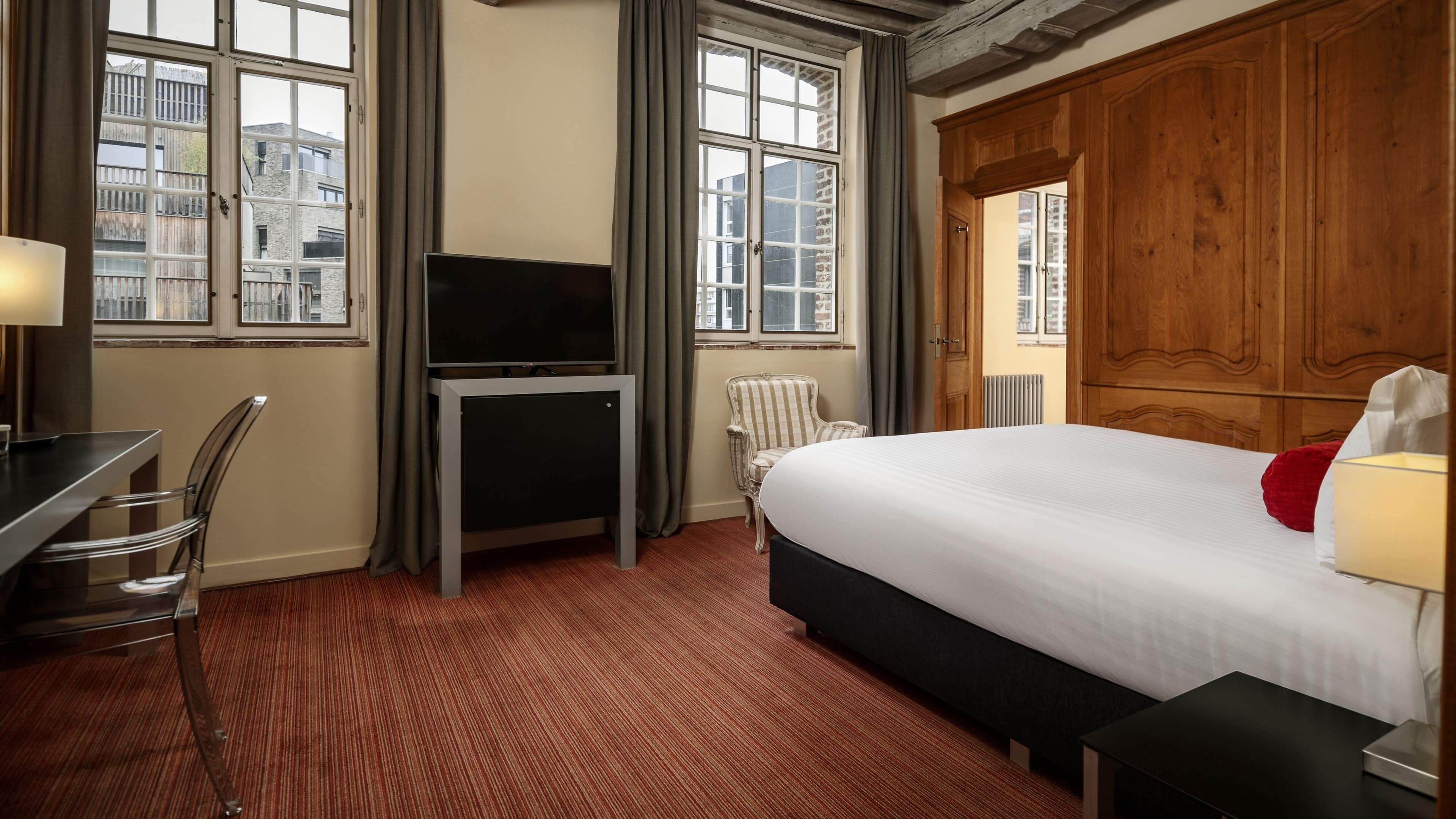 Standard Queen - Image 4