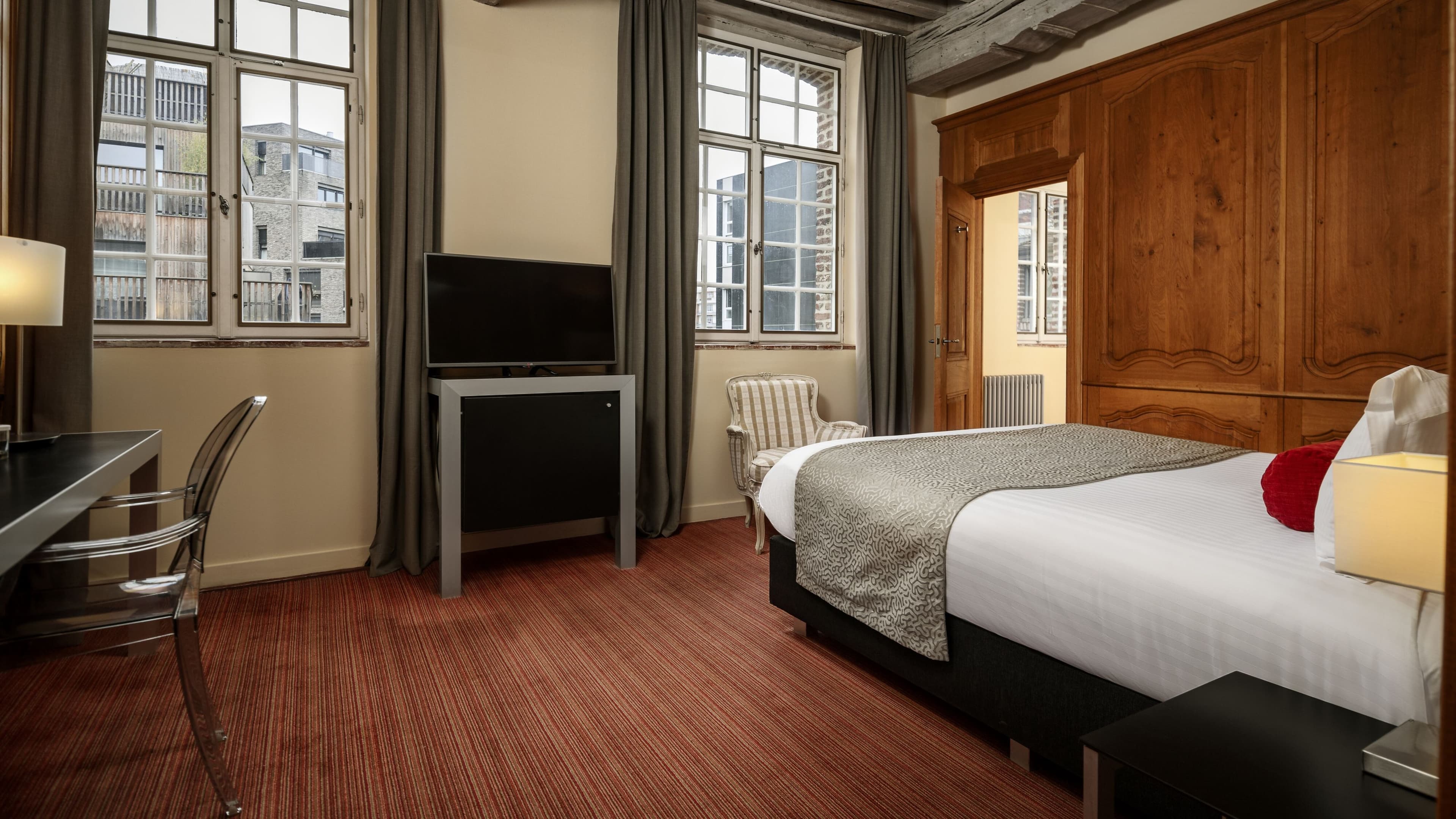 Standard Queen - Image 5