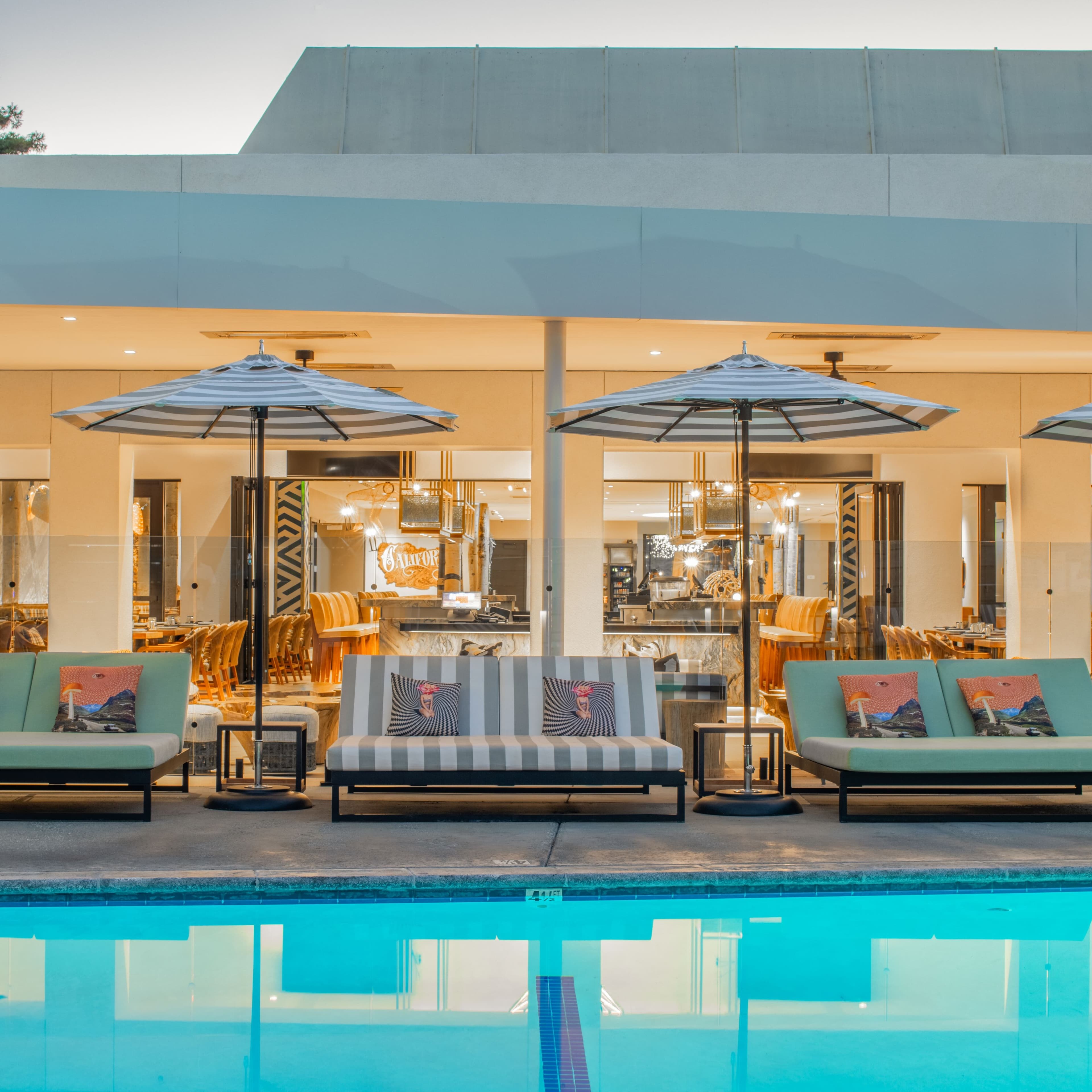 Hotel Paradox, Autograph Collection