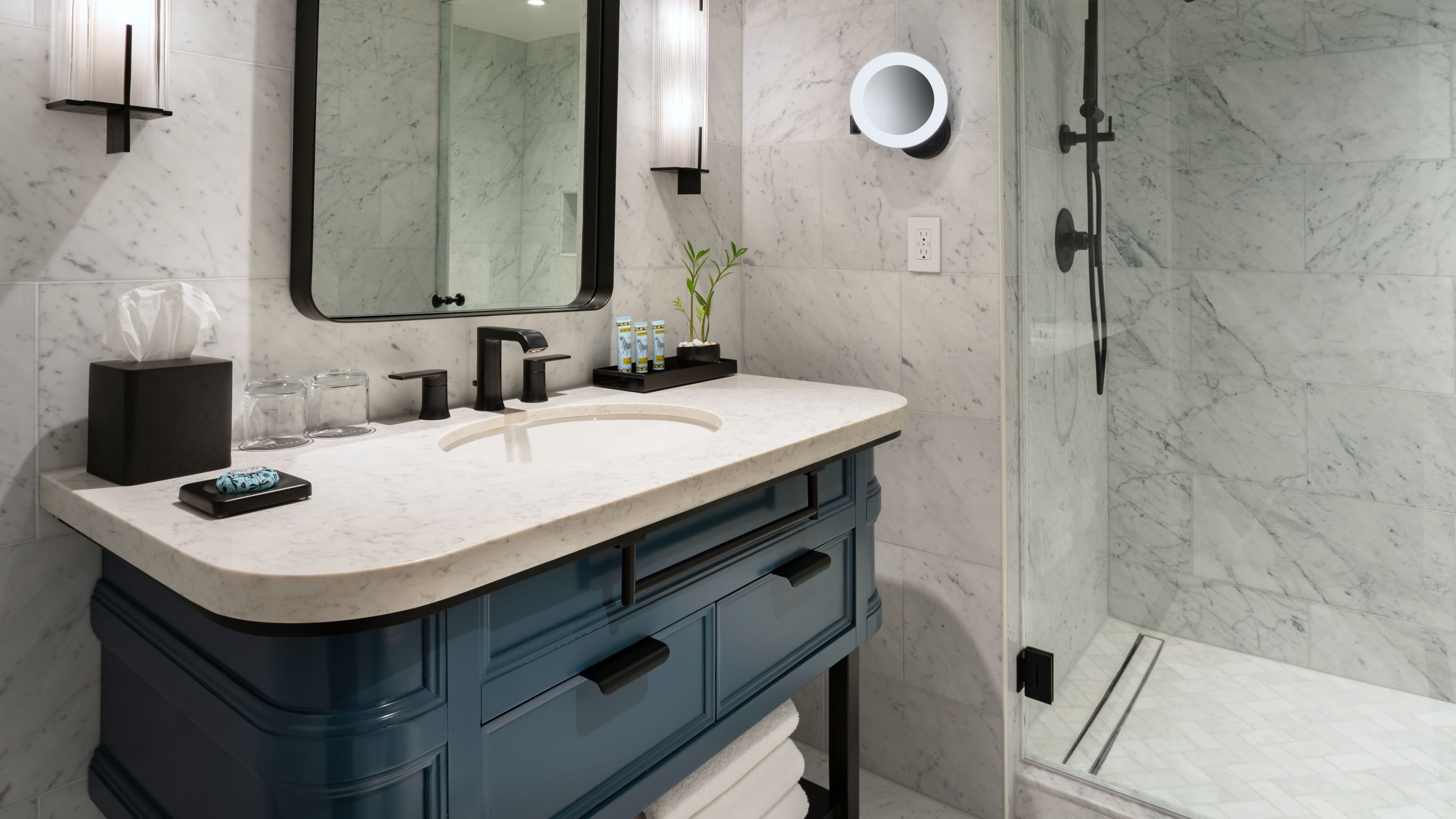 Deluxe Historic - Image 5