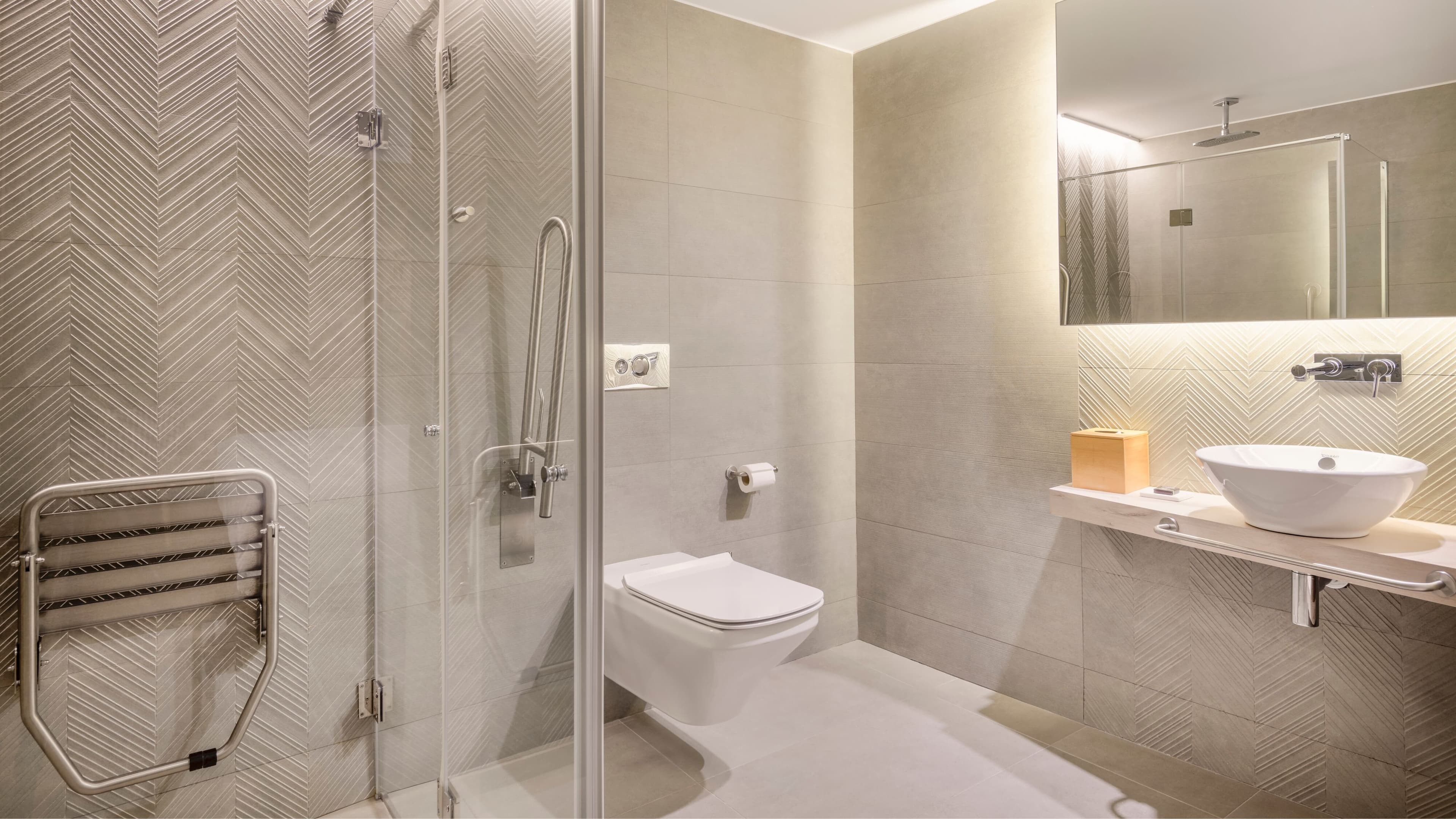 Deluxe Guest room - Image 9