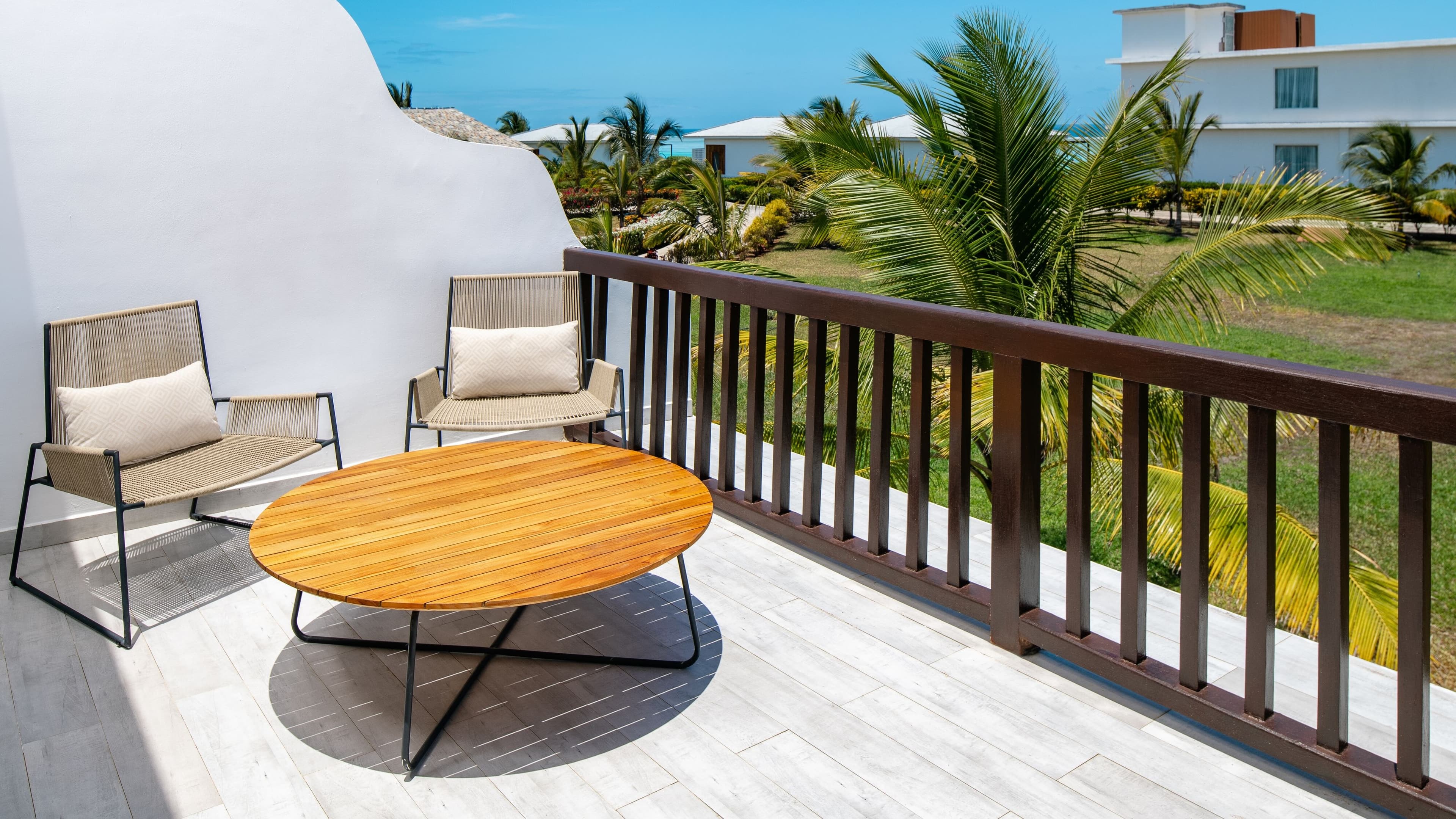 Ujima Deluxe Garden - Image 3