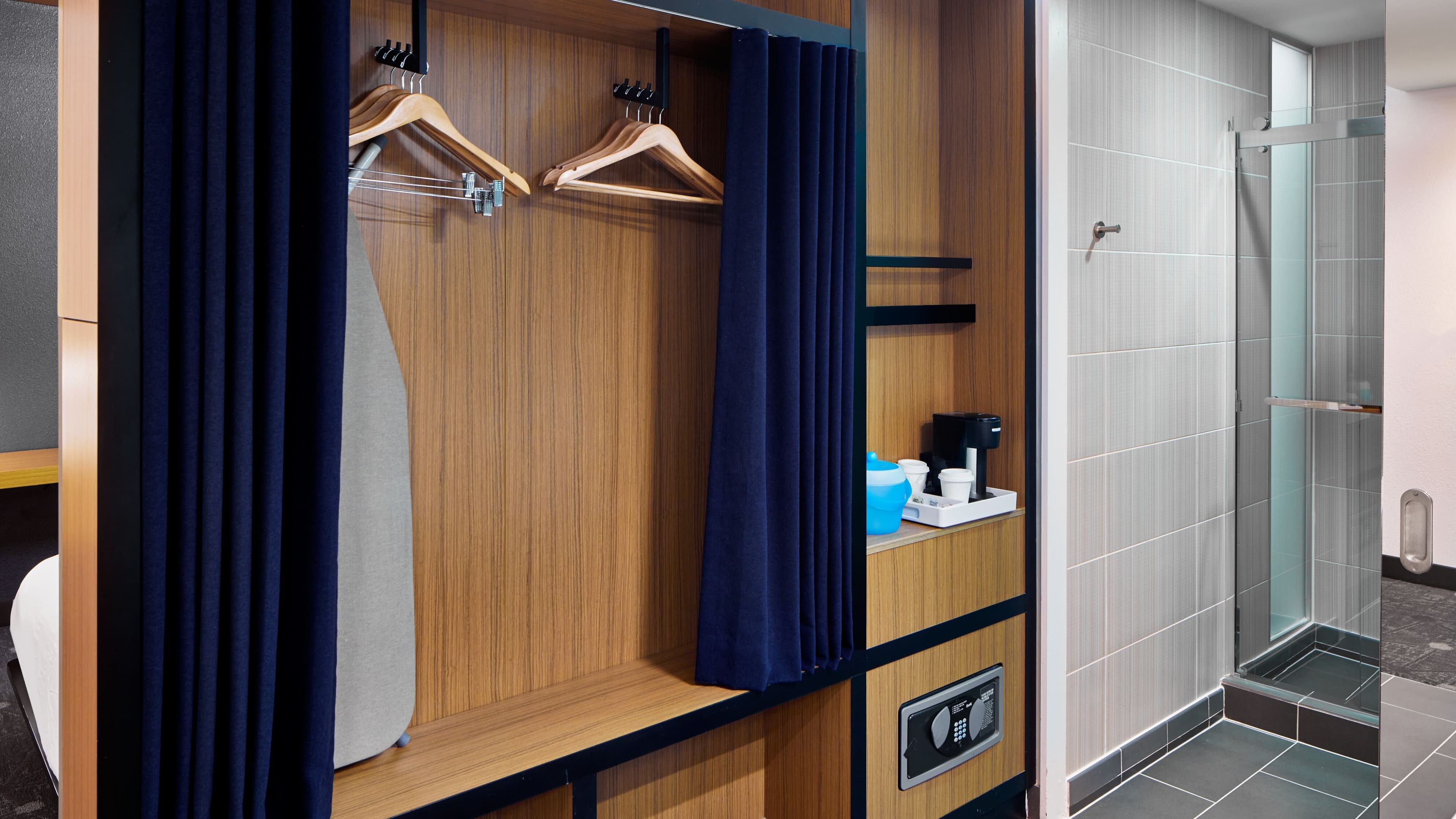 Aloft Room - Image 4