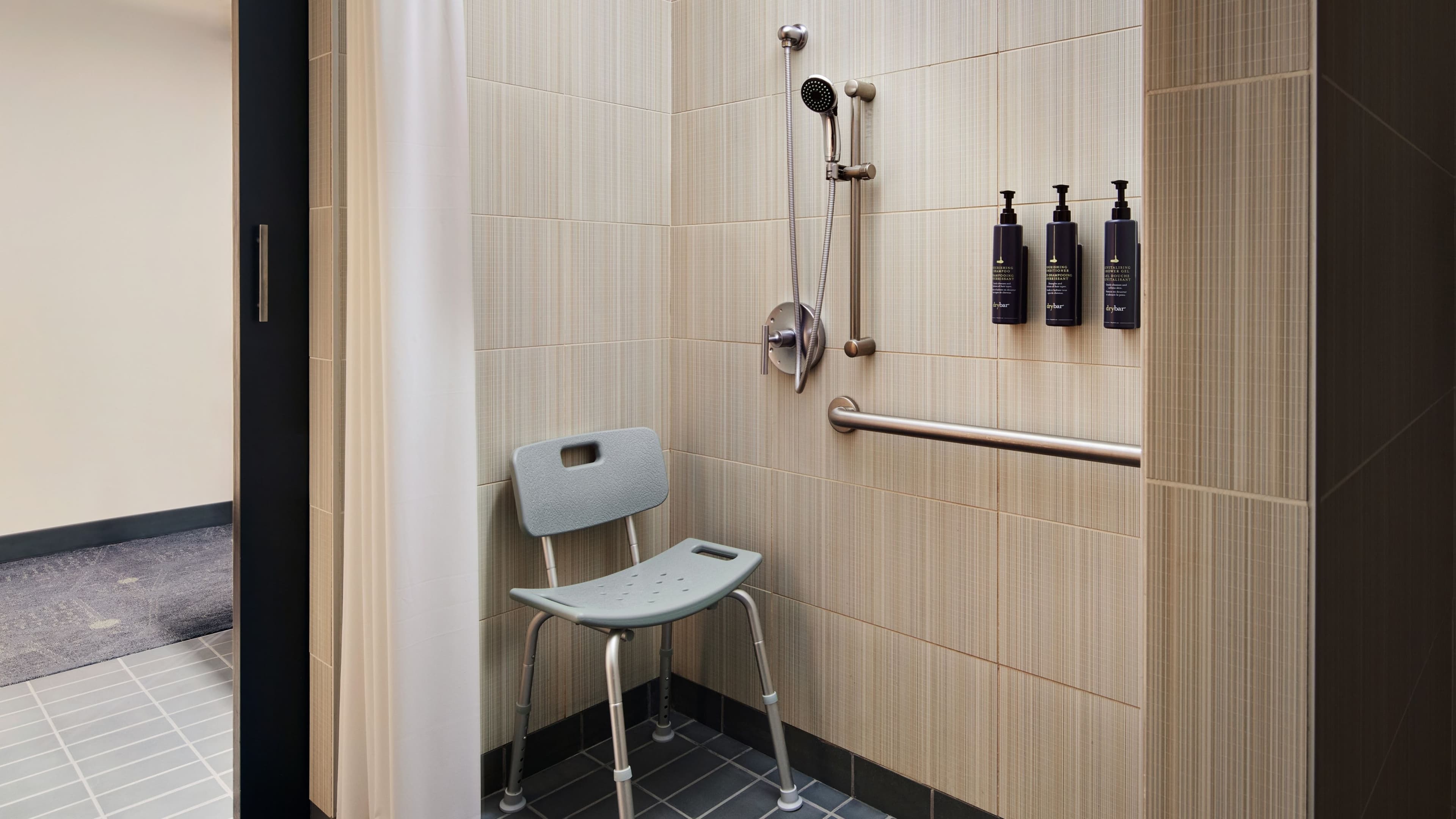 King Guest Room - Image 4