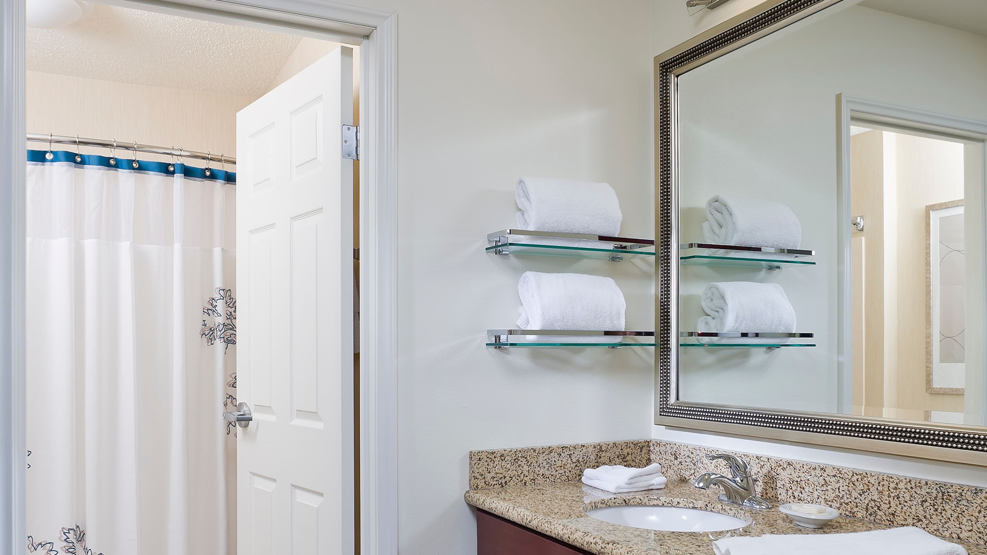 1 Bedroom Suite - Image 8