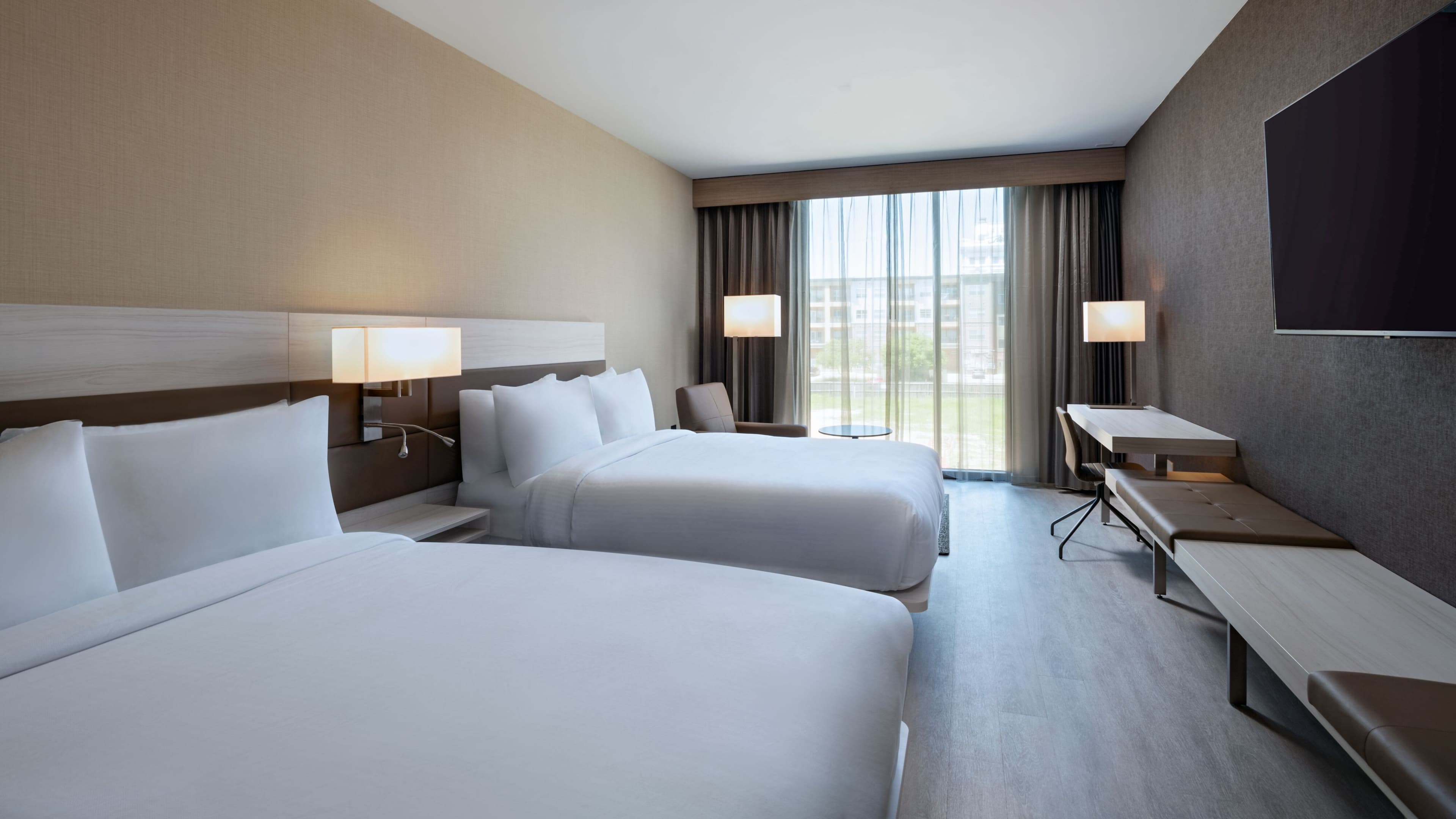 Extended Deluxe Two Queen - Image 1