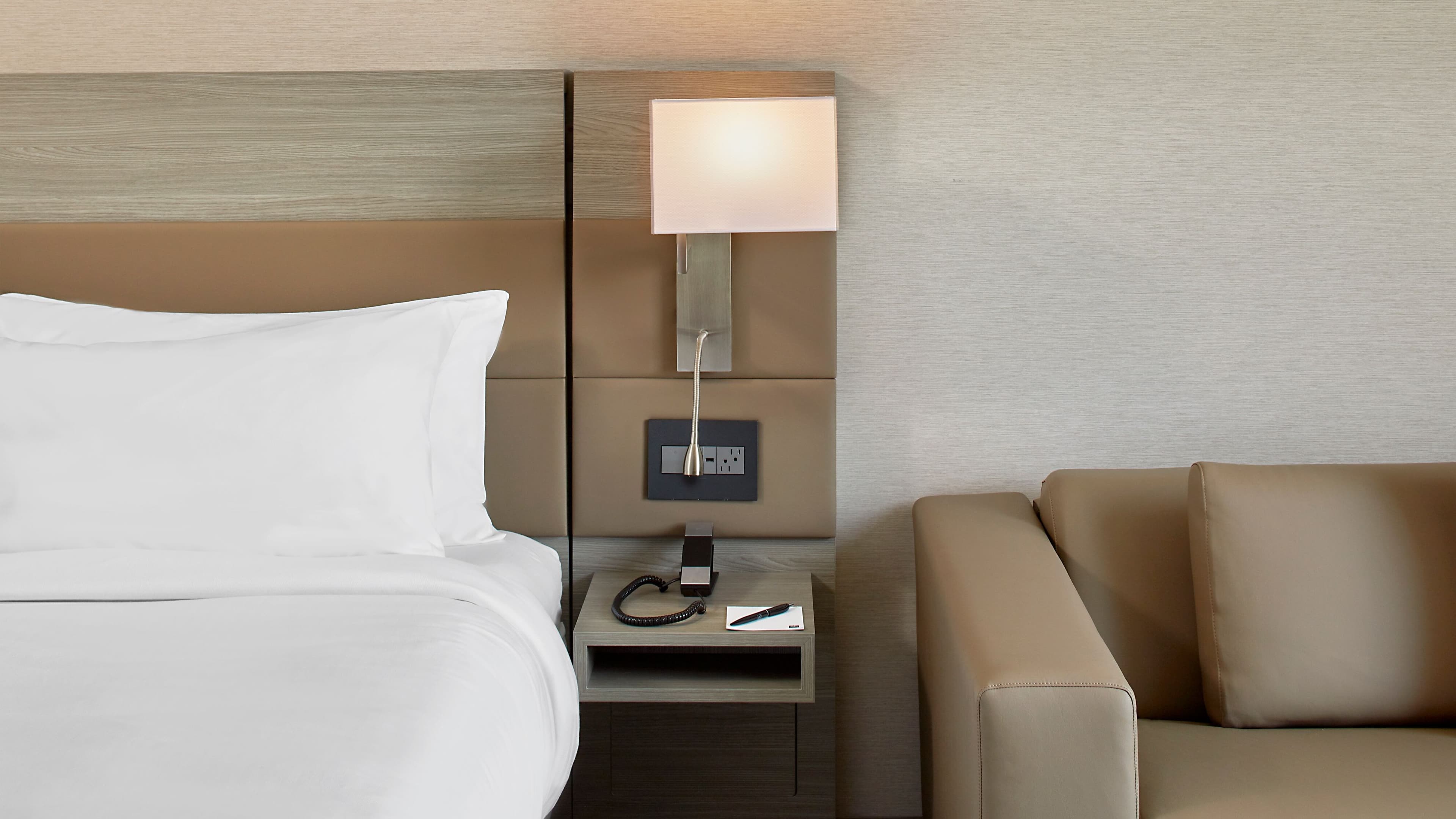 1 King Guest Room - Image 3