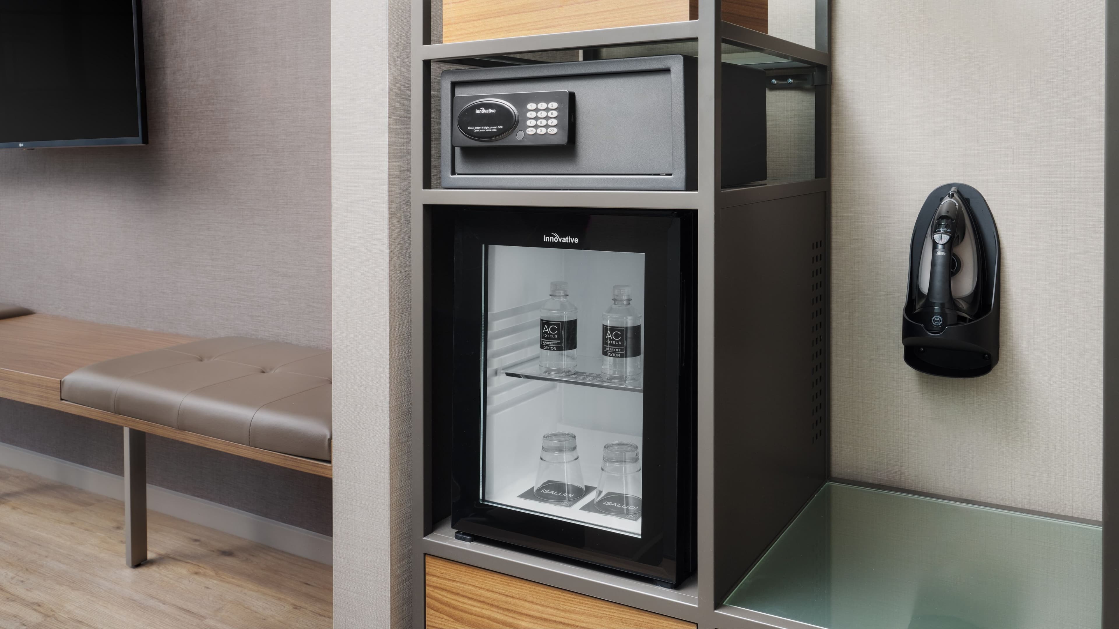 King with Sofa Bed - Image 3