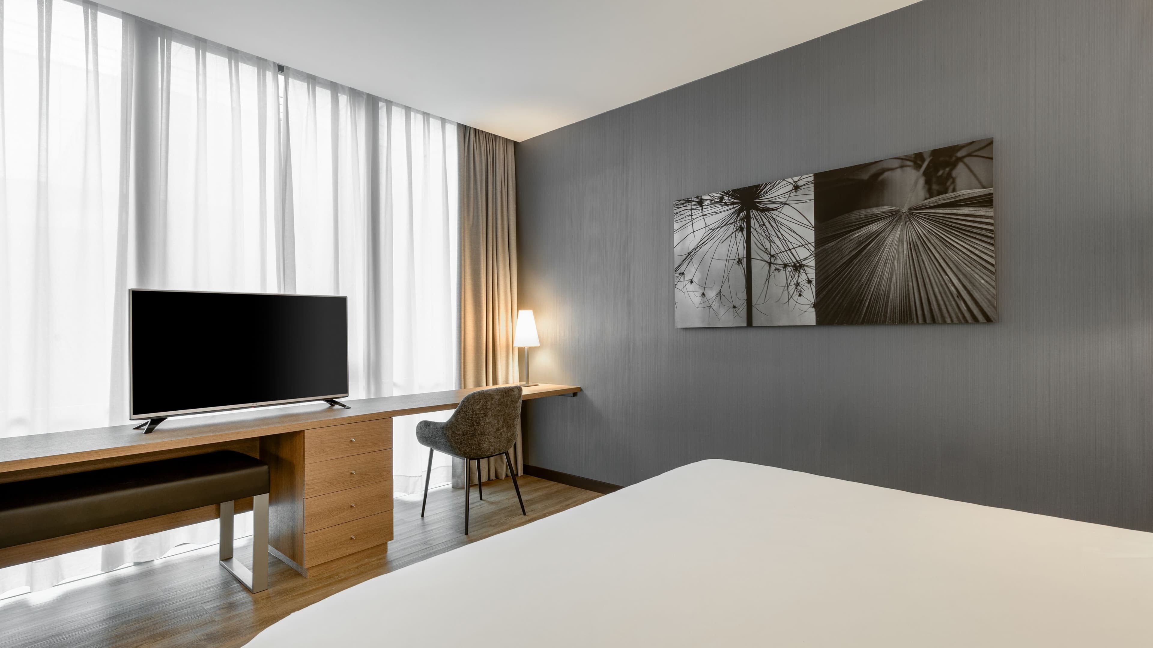 Standard Queen - Image 6