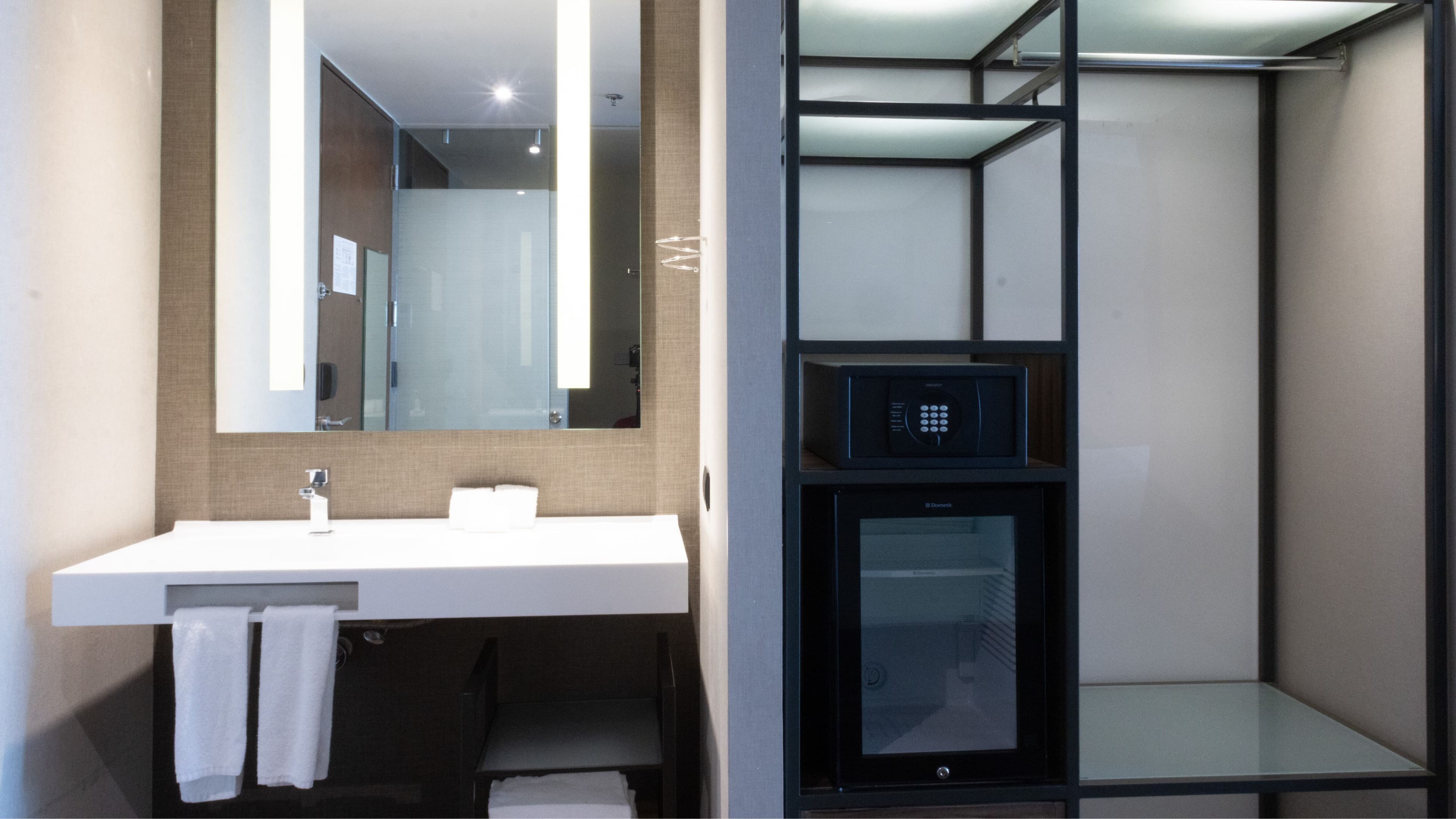 Lifestyle Room - Image 6