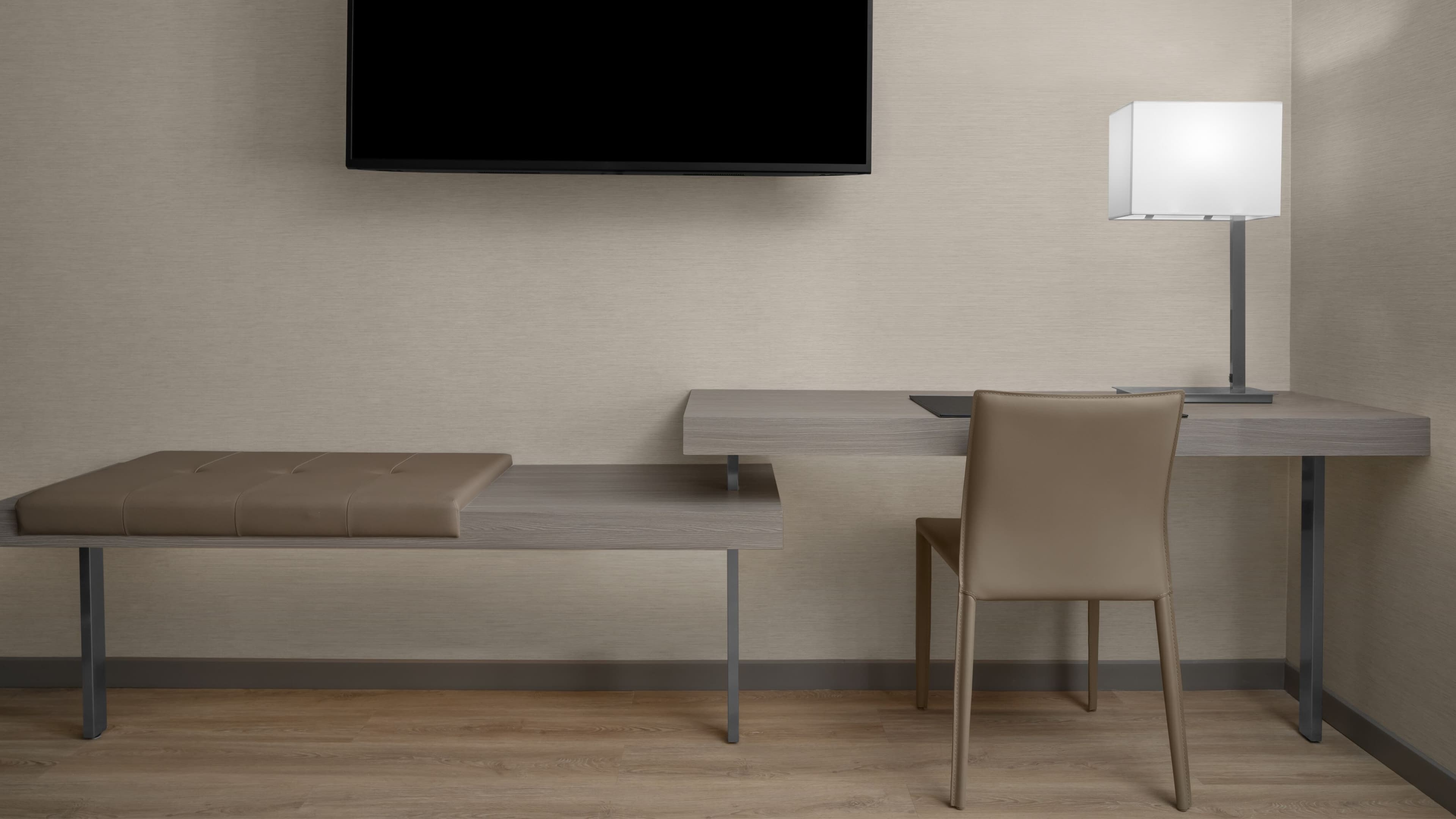 King Guest Room - Image 6