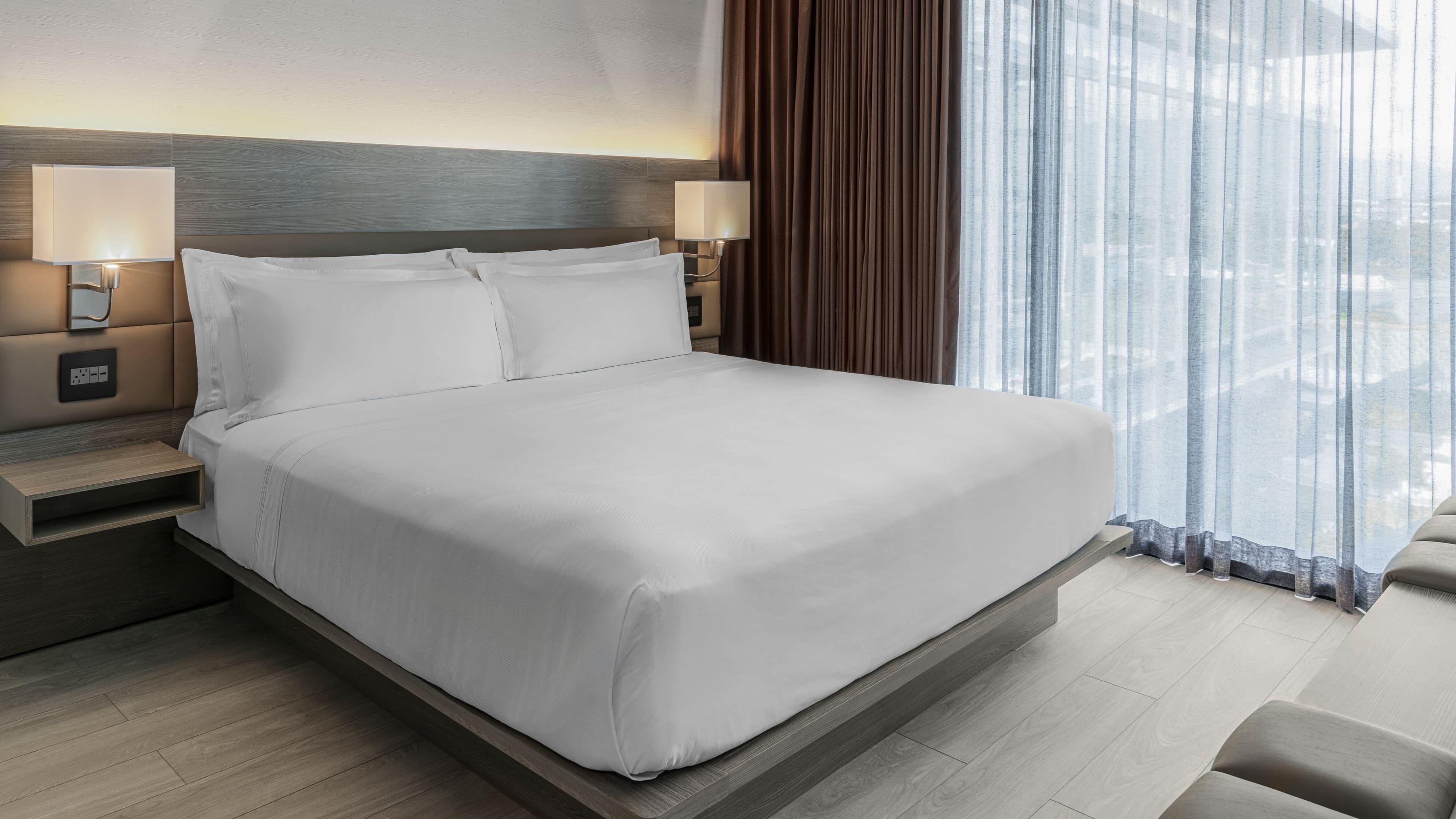 AC Guest Room King - Image 3