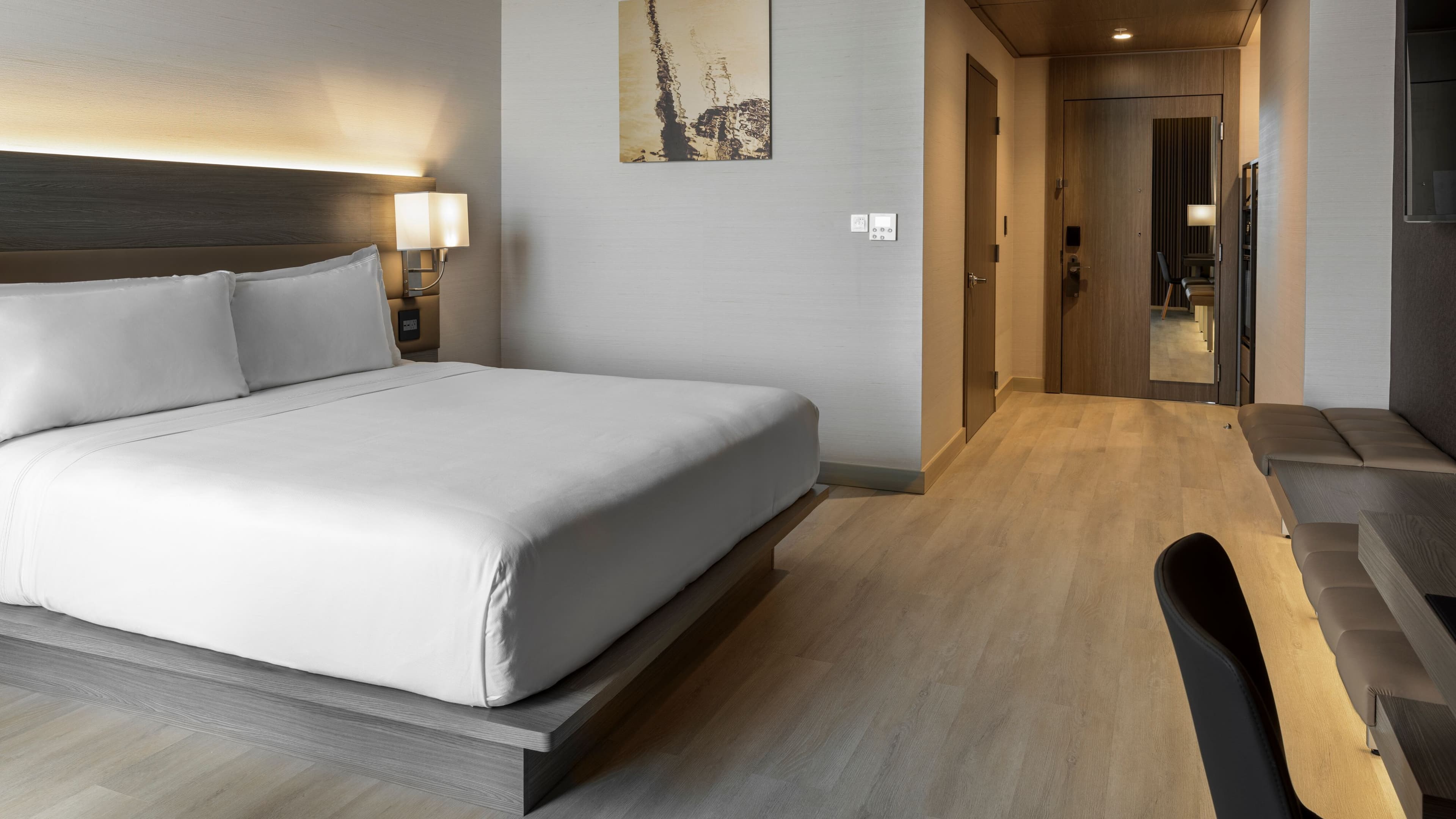 AC Guest Room King - Image 7