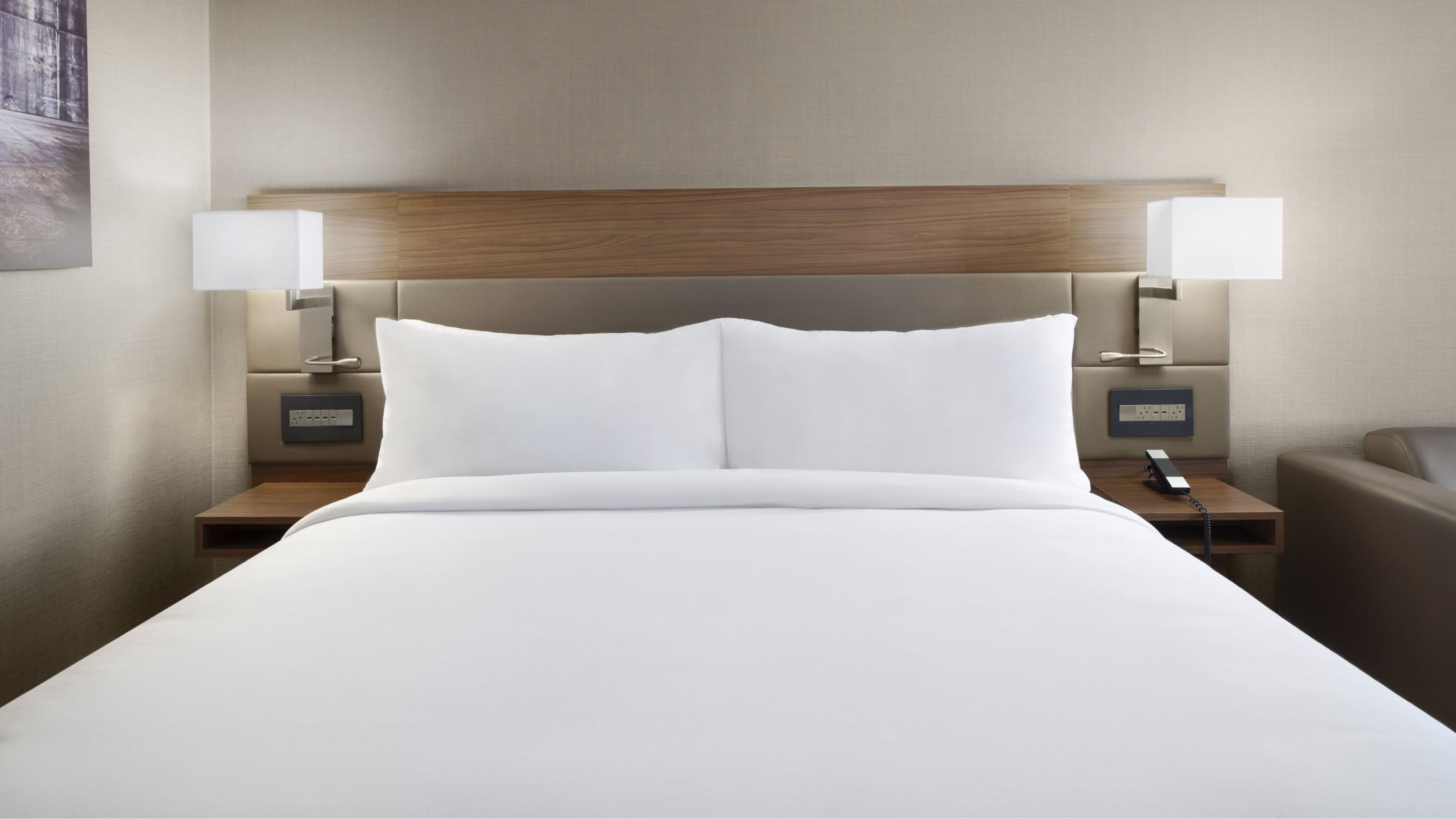 King Guest Room - Image 1