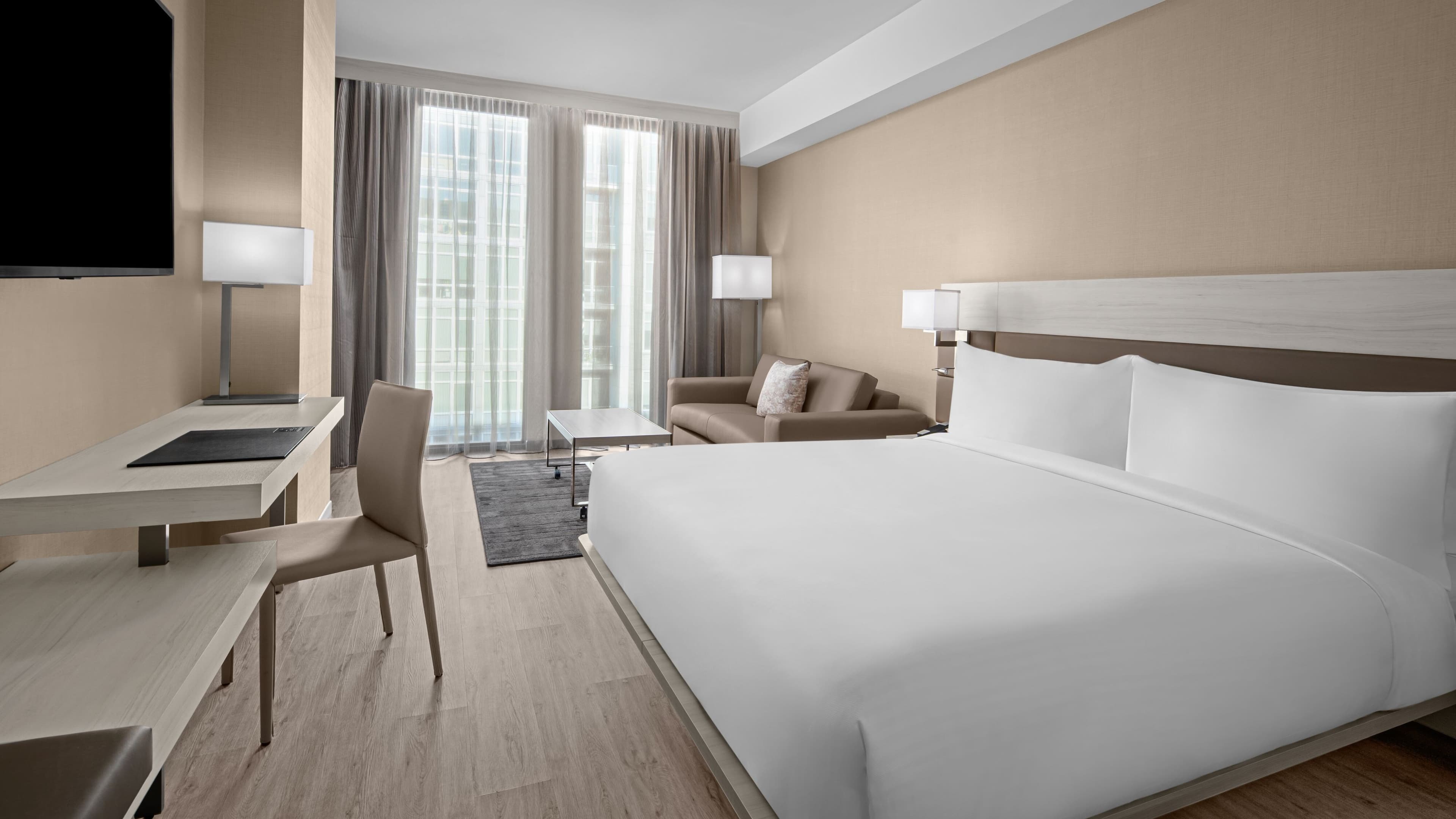 King Guest Room - Image 1