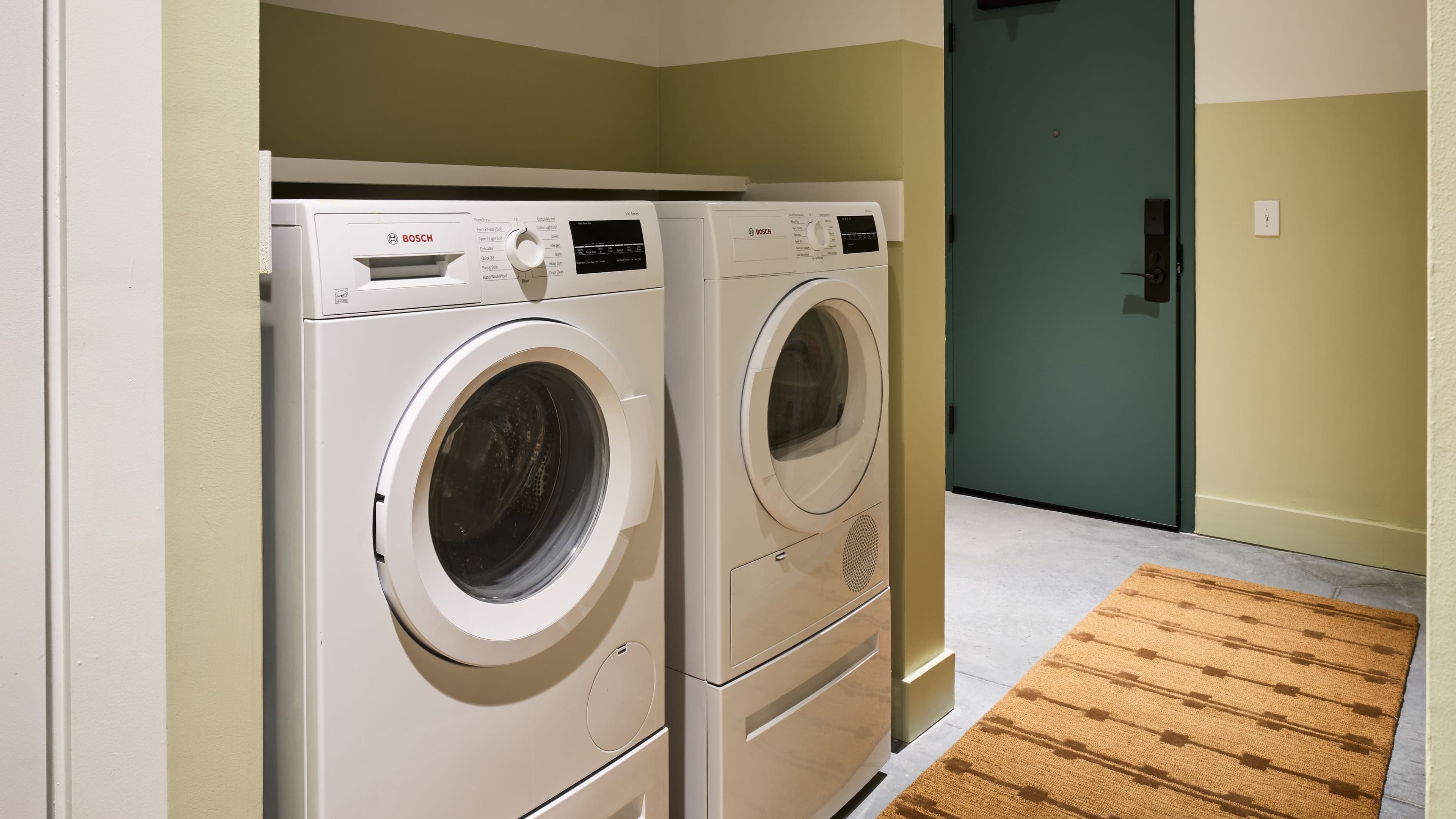 1 Bedroom King - Image 15