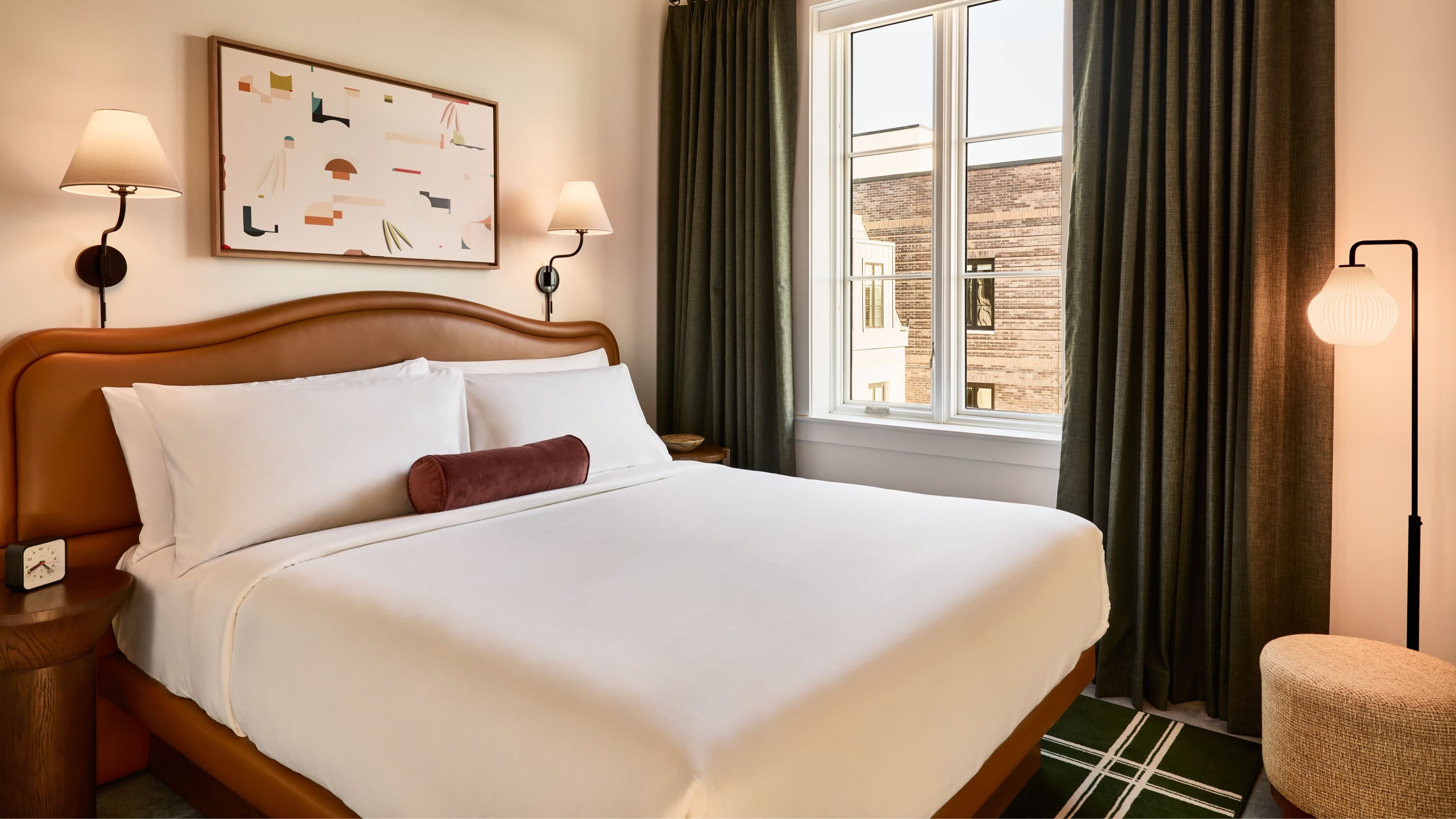 1 Bedroom King - Image 8