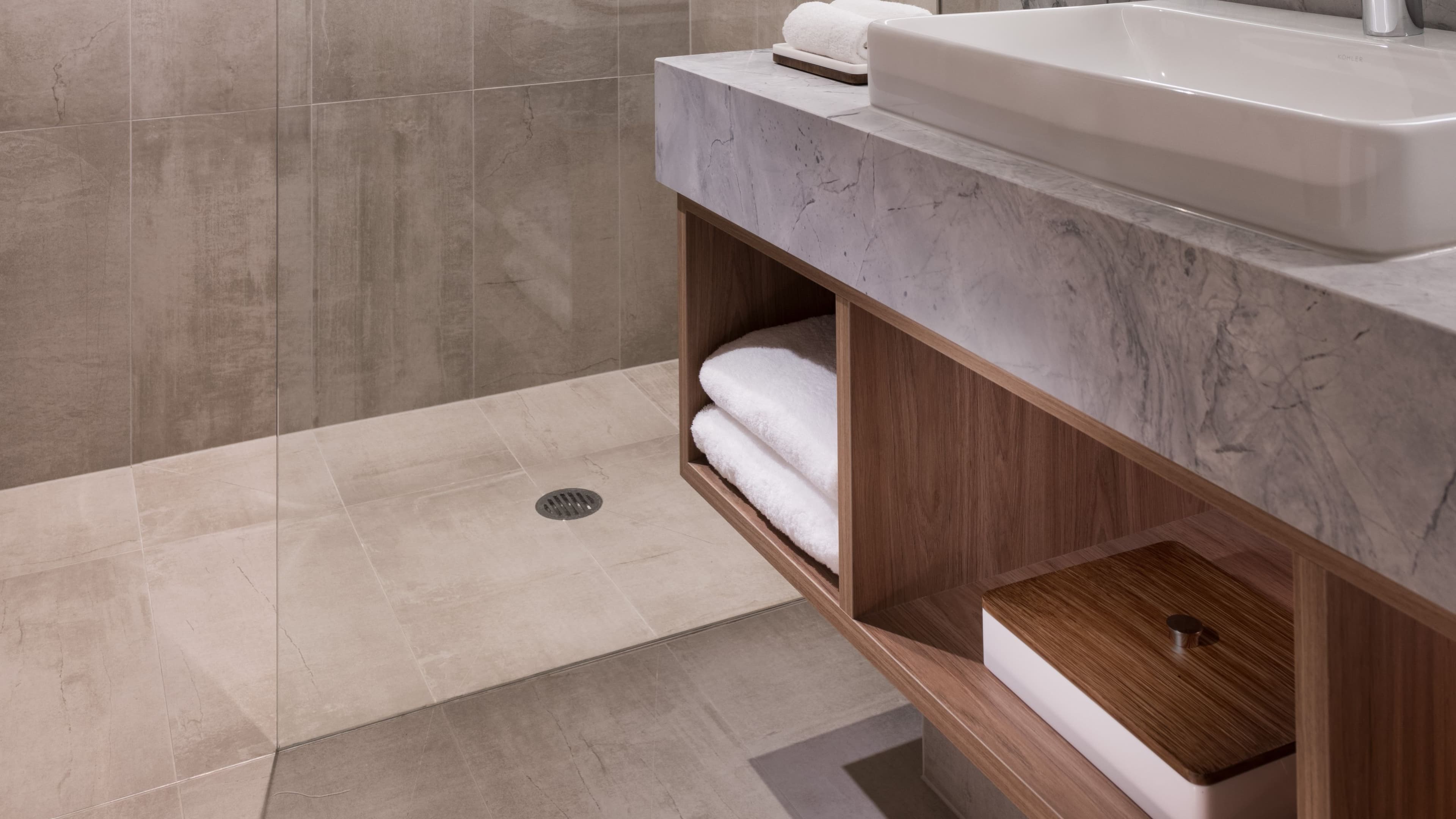 Westin 2 Doubles - Image 3