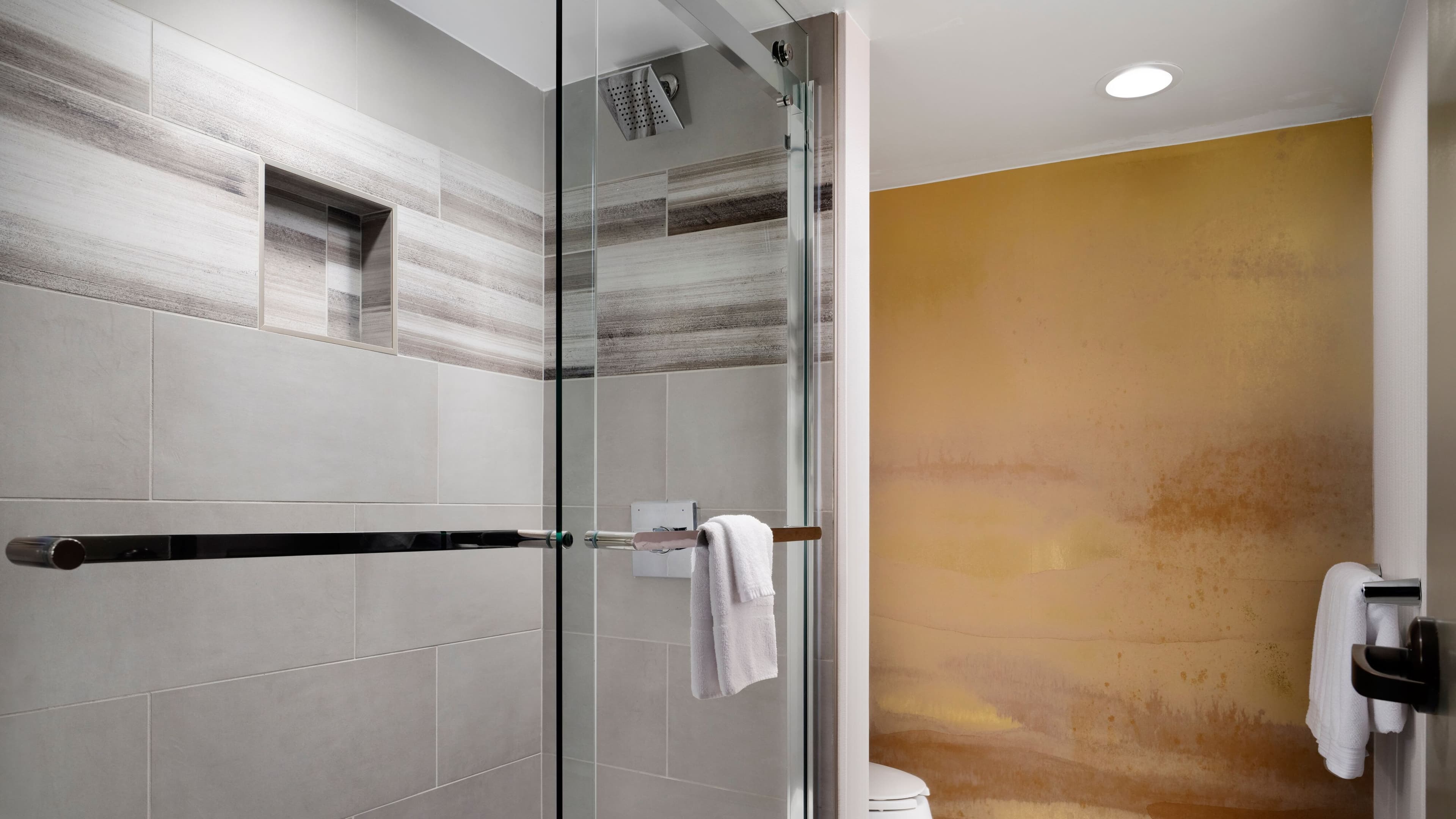 Studio Suite - Image 12