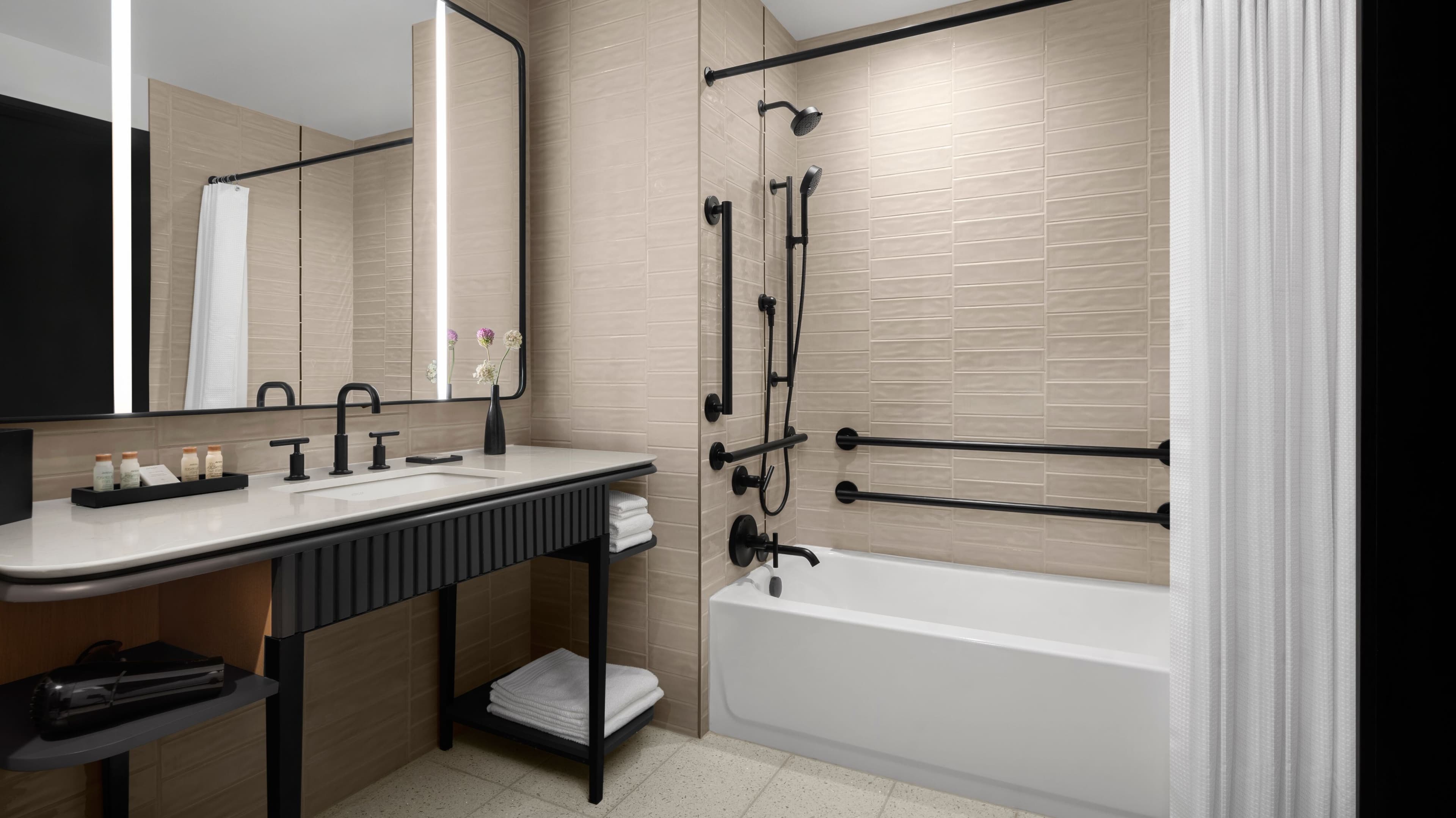 Standard Room 1 King - Image 9