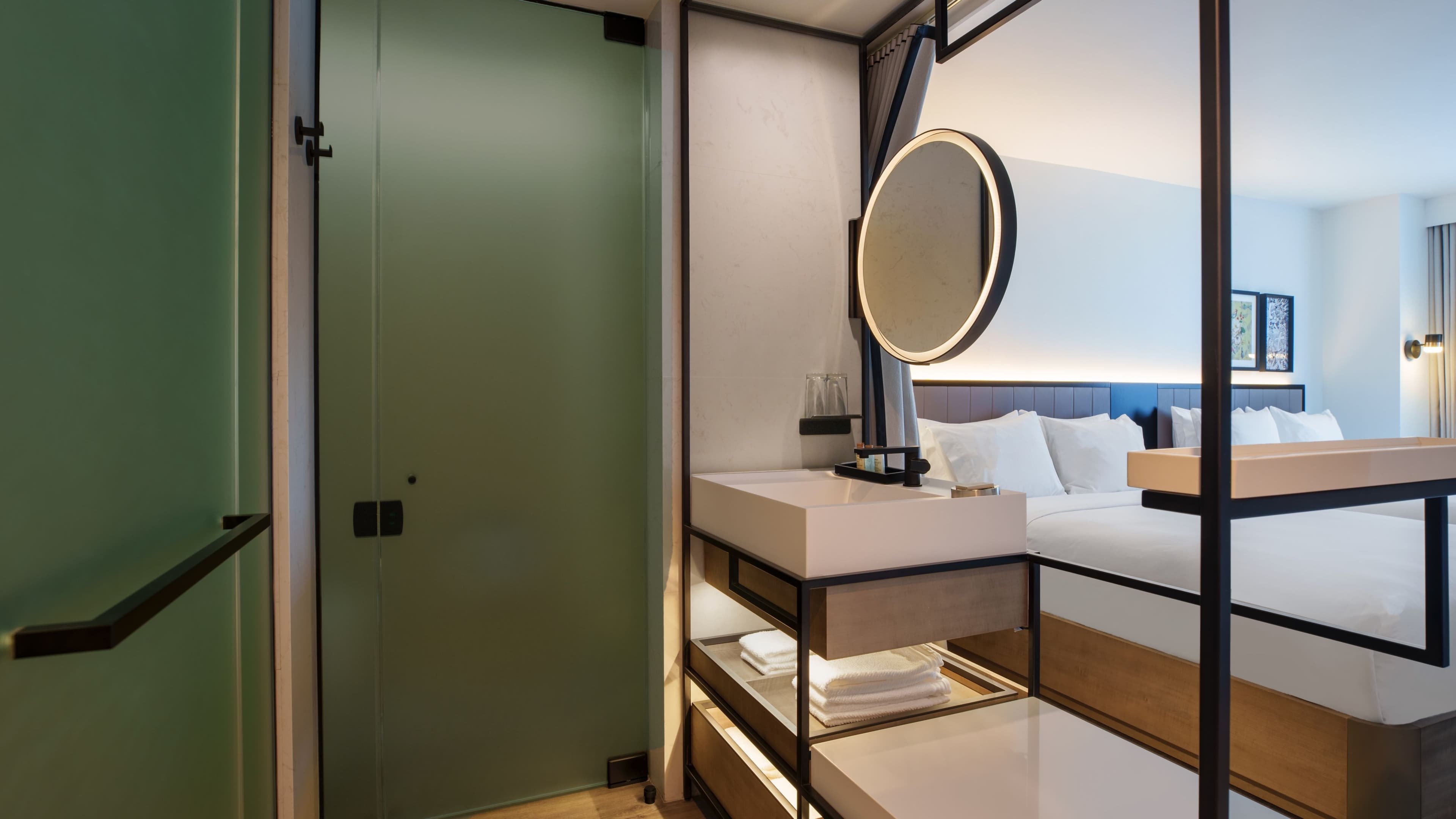 Standard Double Room - Image 4