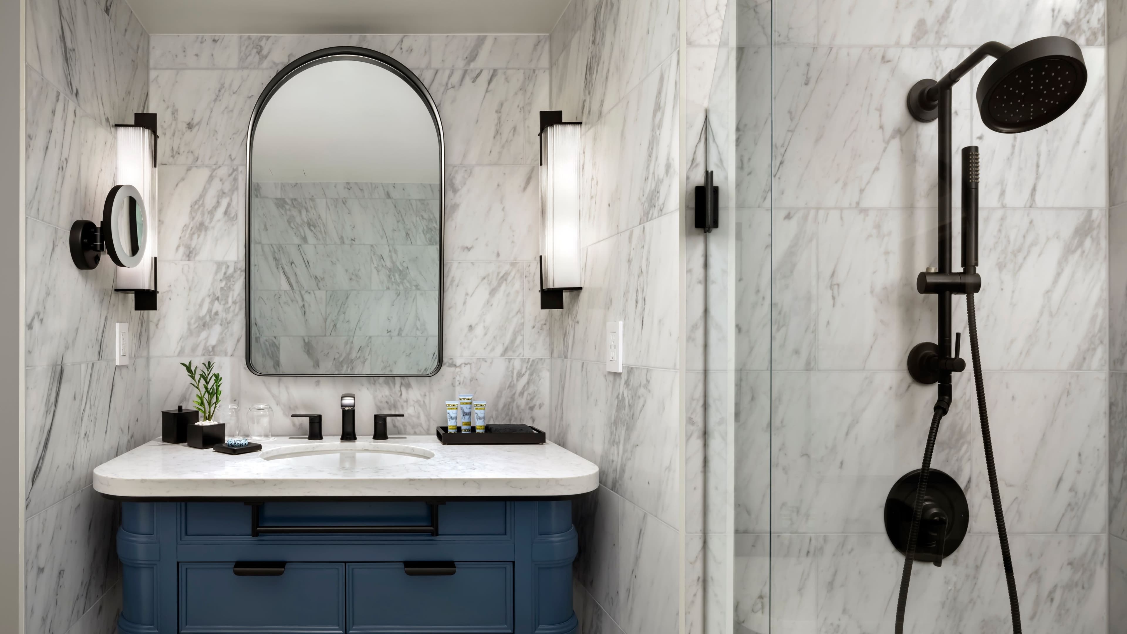 Deluxe Historic - Image 6