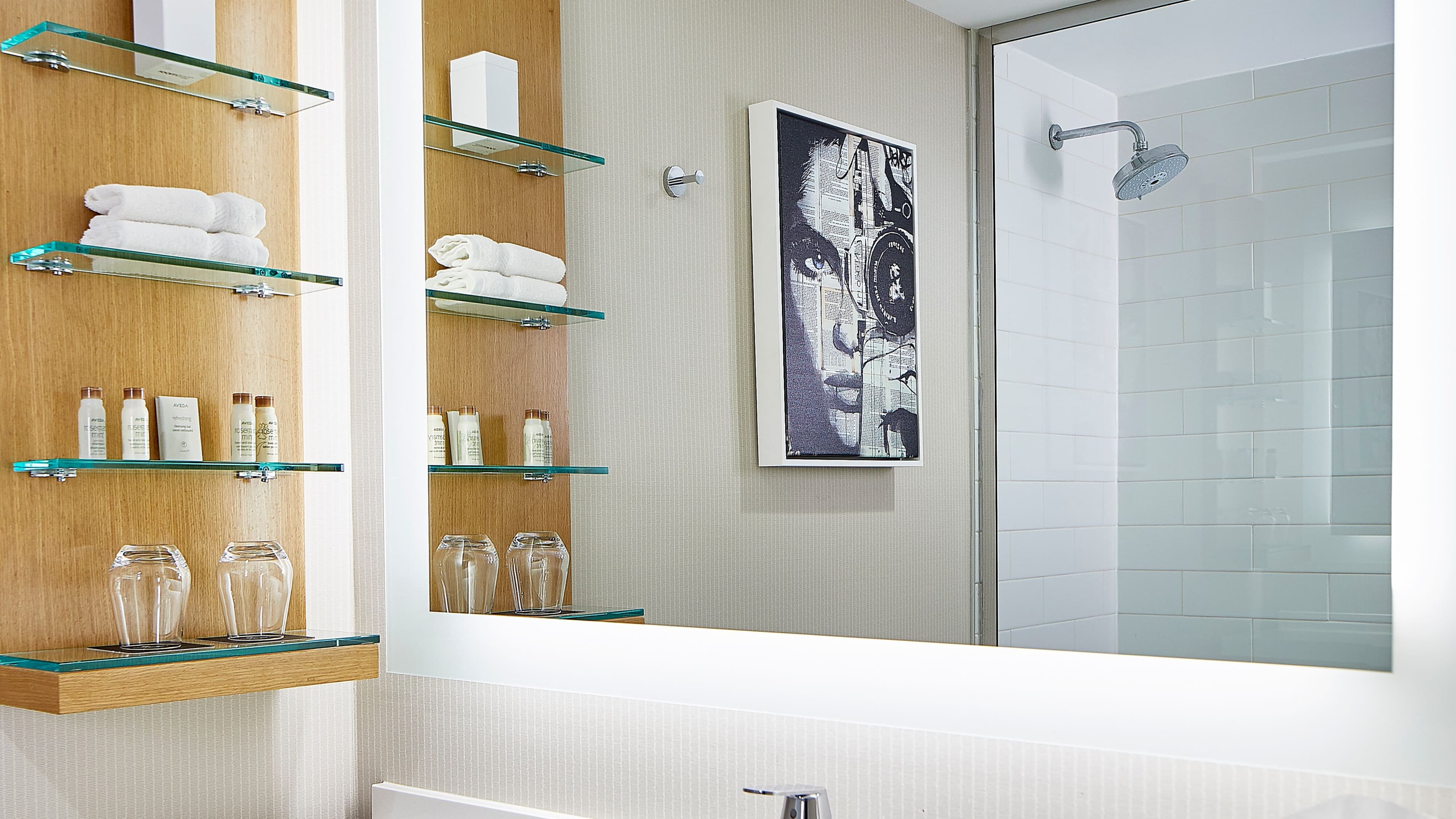 1 Bedroom Suite - Image 8