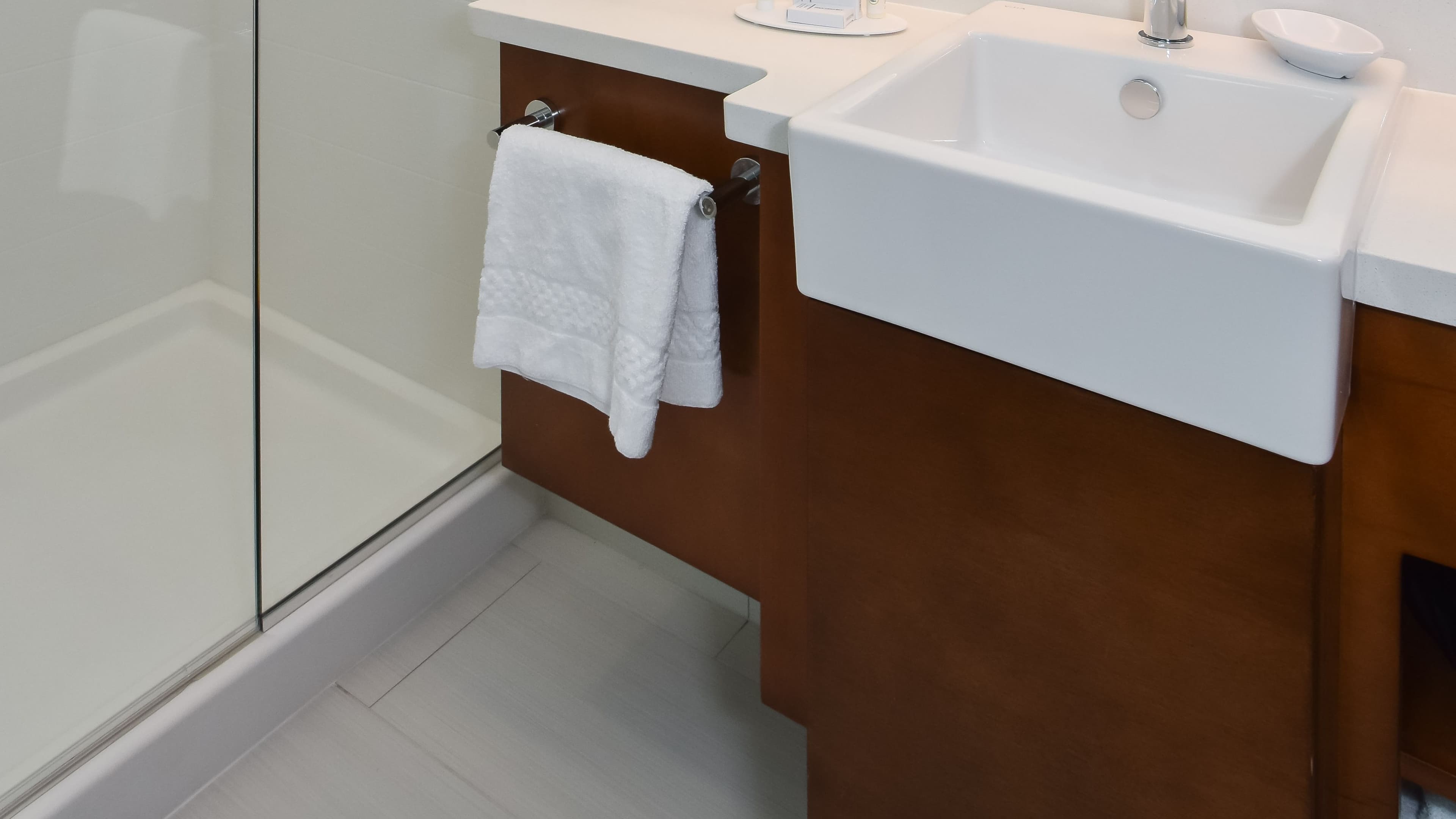 King Studio Suite - Image 4