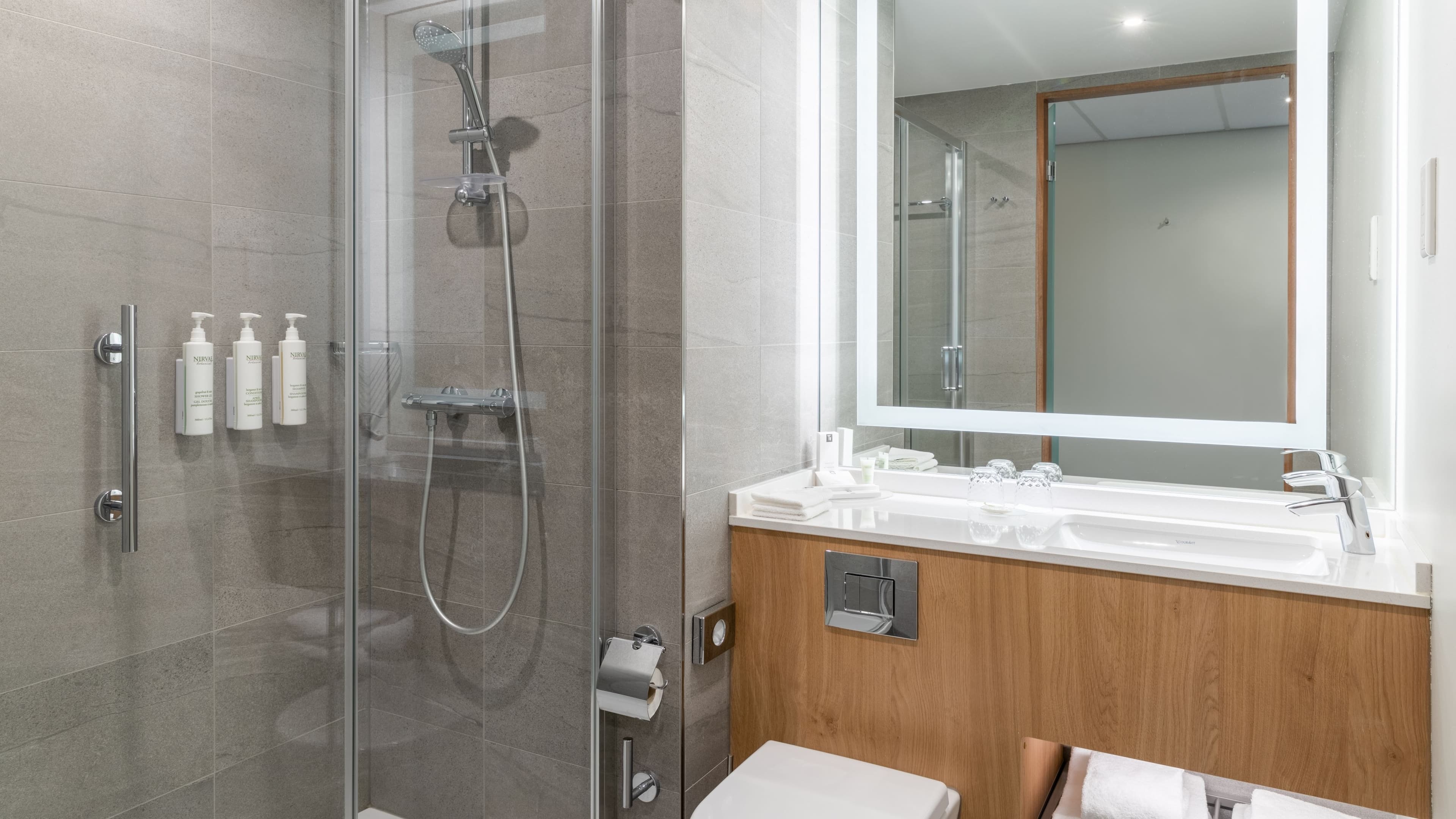 Standard King Room - Image 3