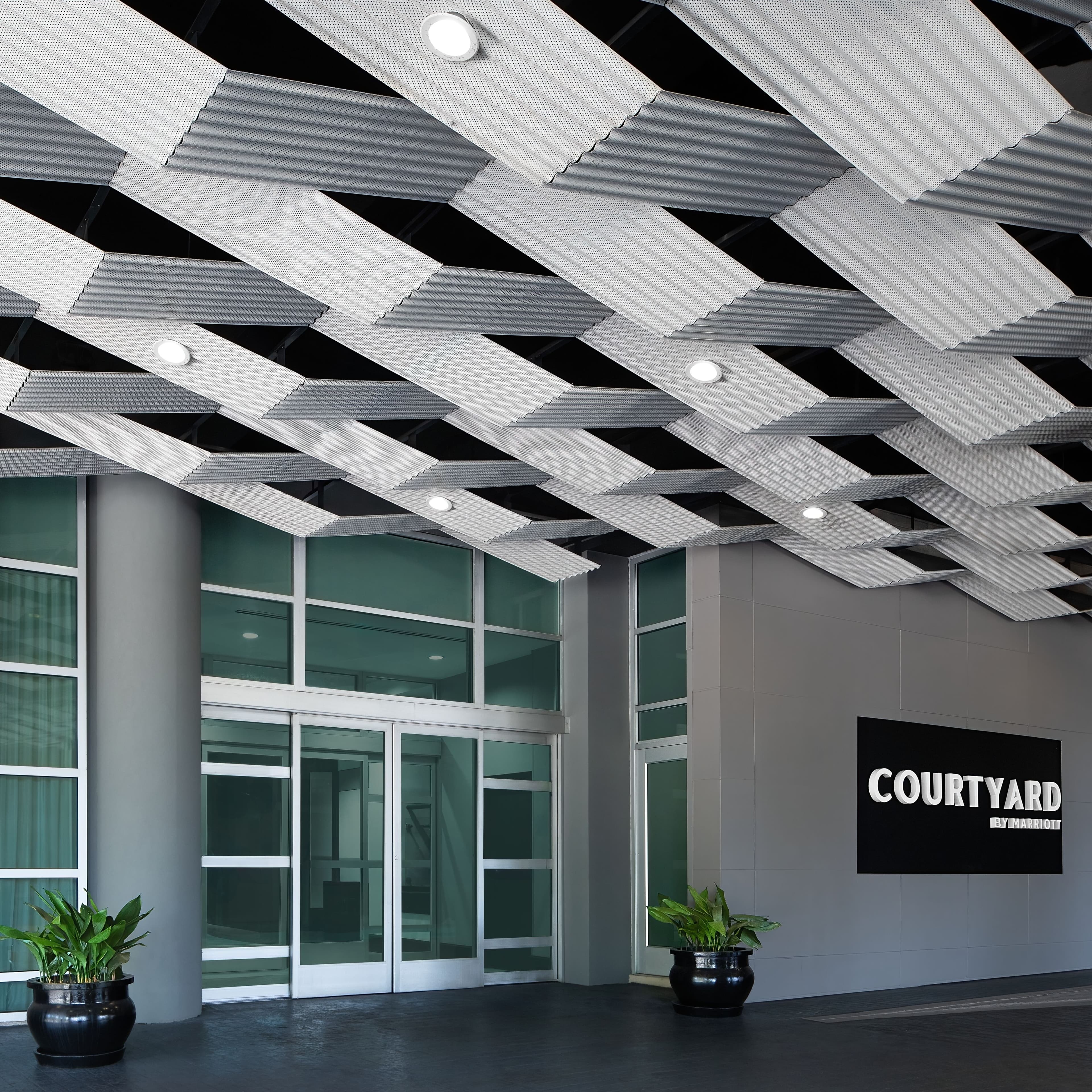 Courtyard Columbia Downtown at USC