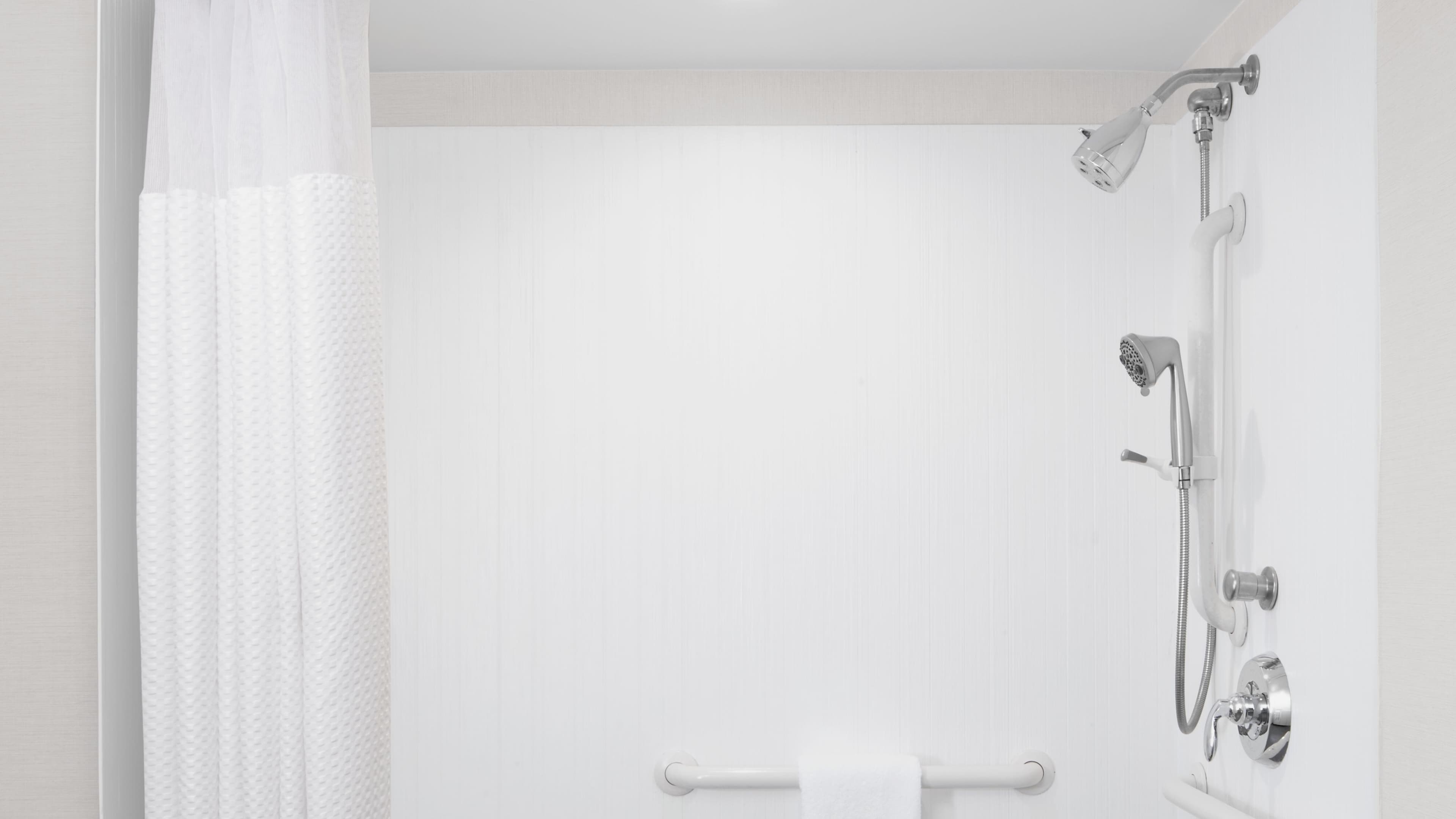 King Guest Room - Image 6