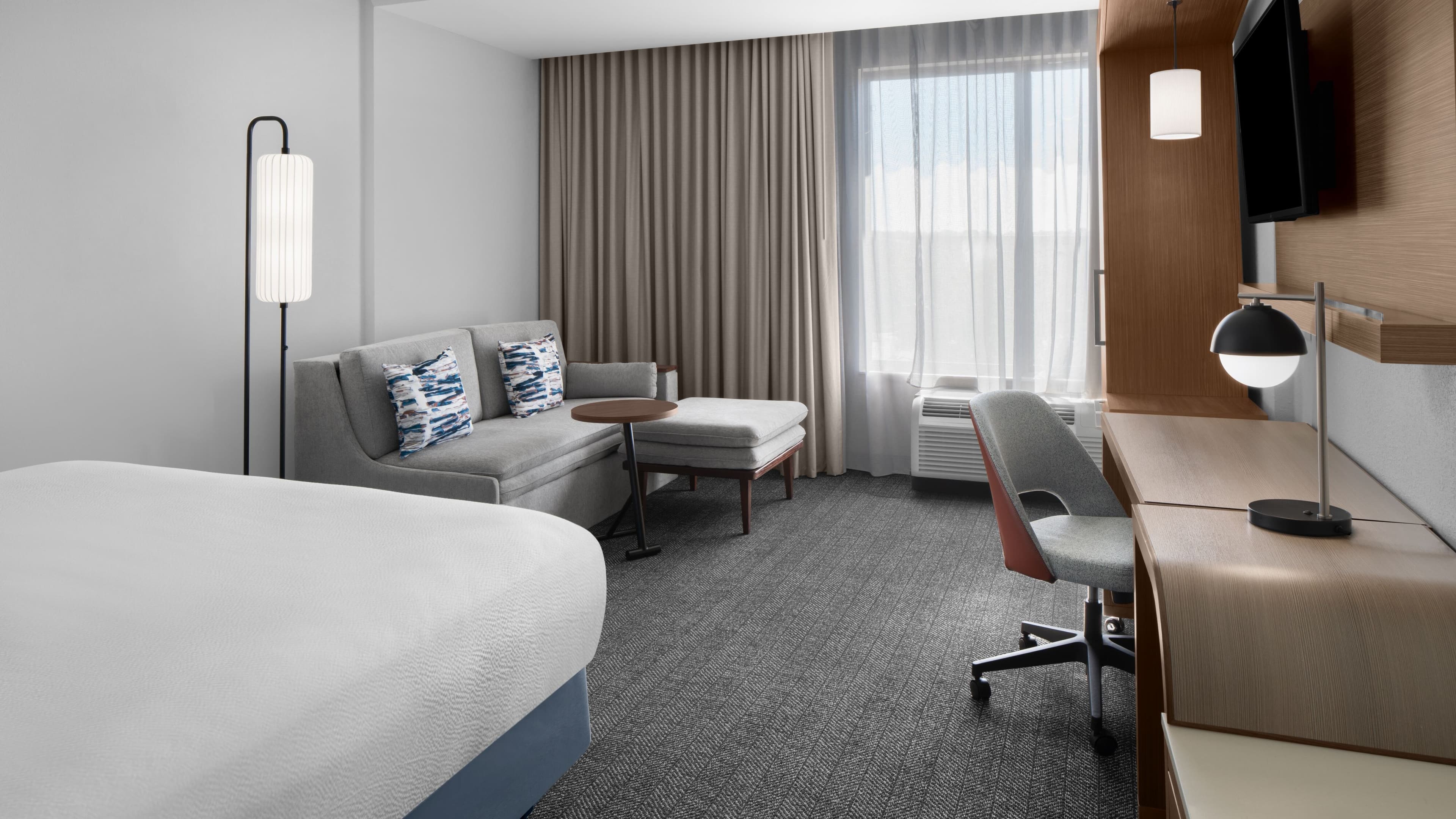 King Guest Room - Image 1