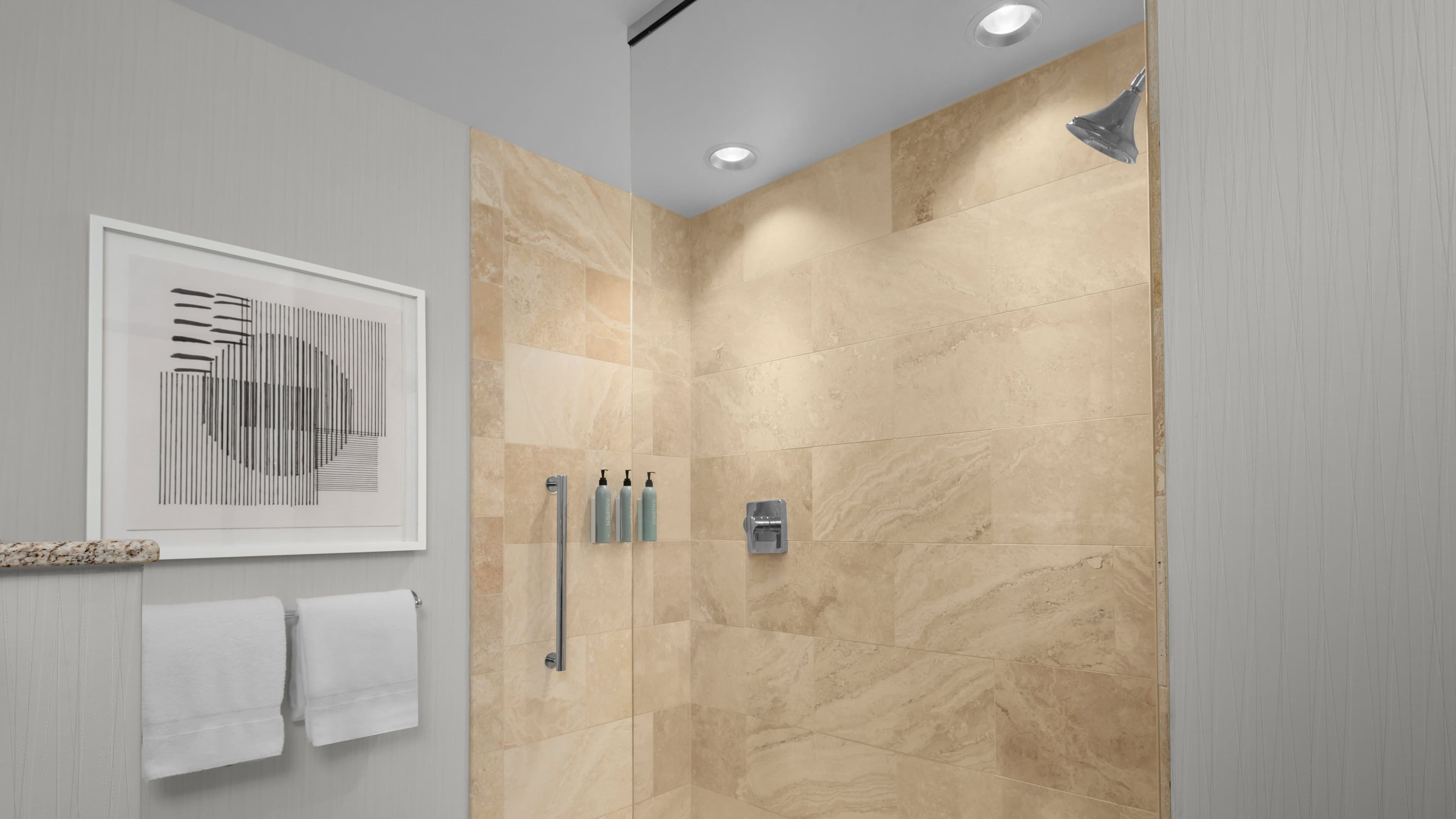 2 Queens Guest Room - Image 5