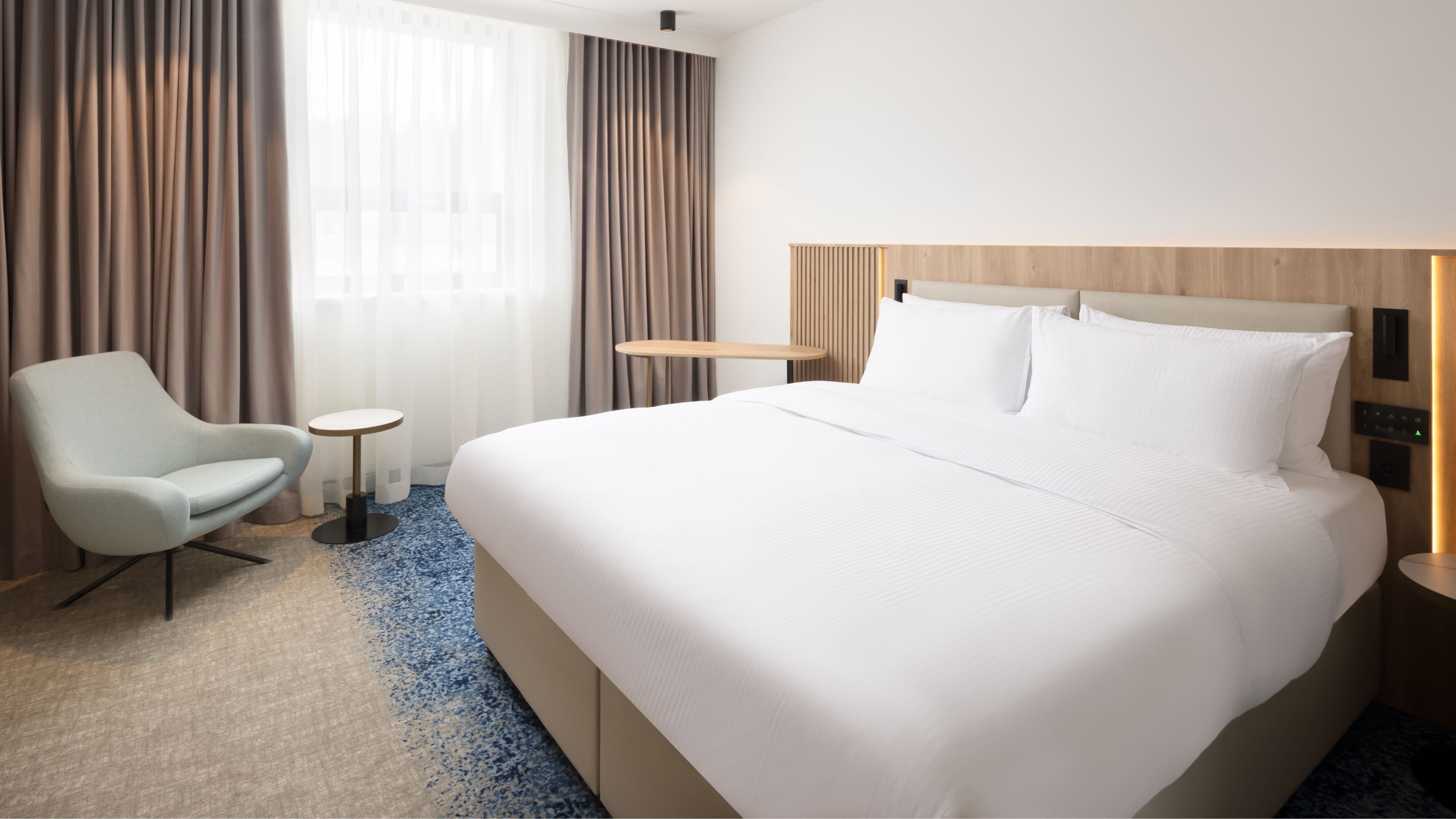 Standard King - Image 1