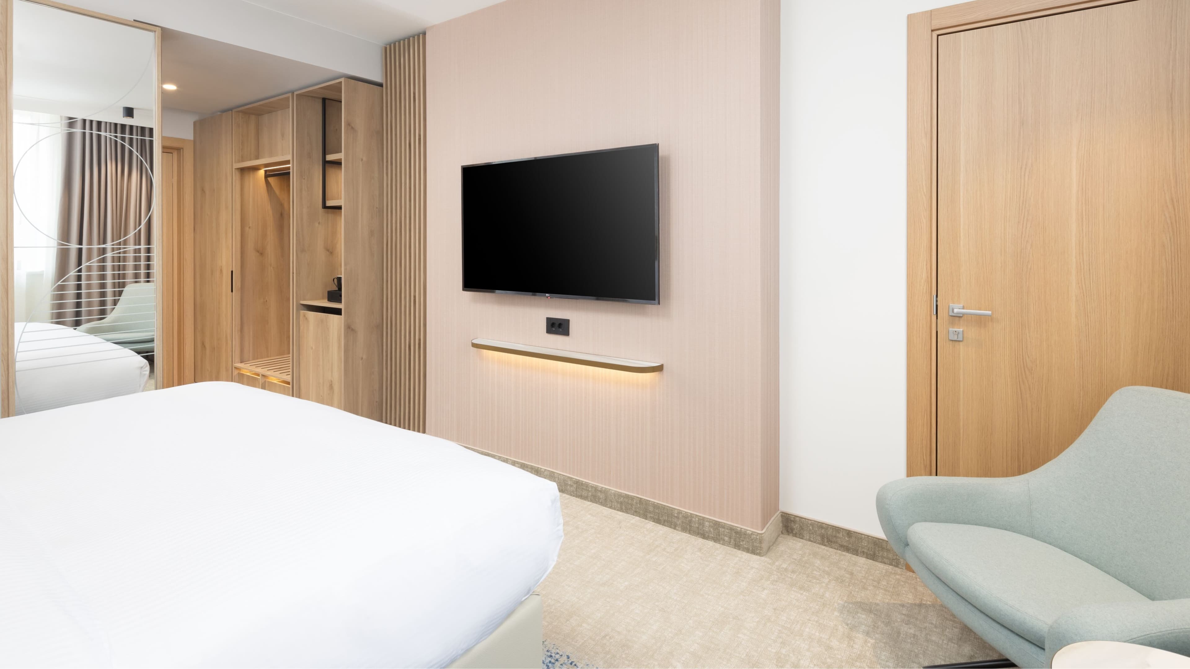 Standard King - Image 2