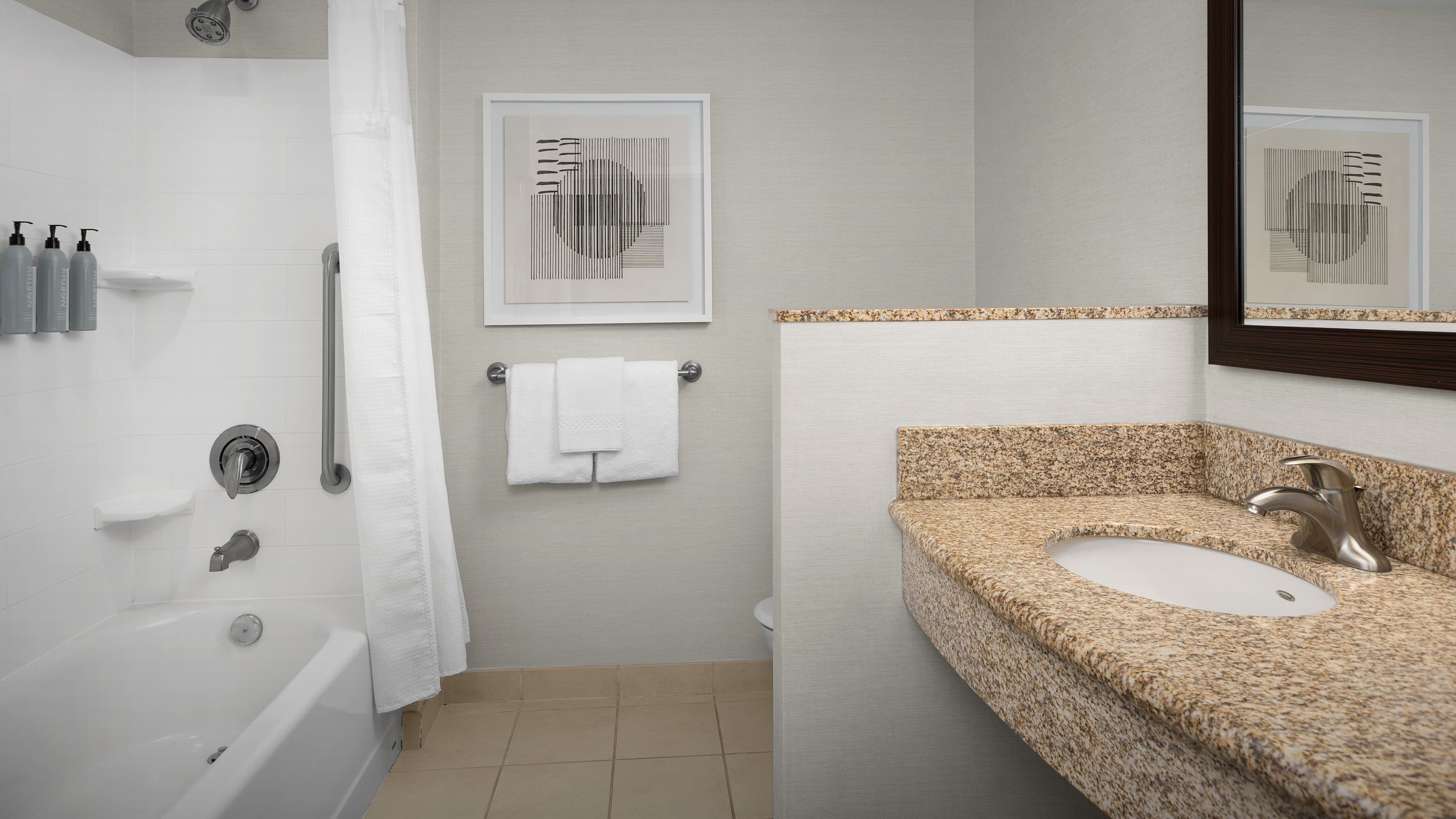 King Guest Room - Image 5